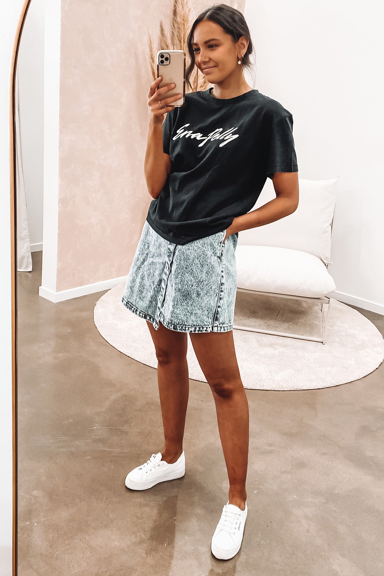 Brush Script Logo Tee Washed Black