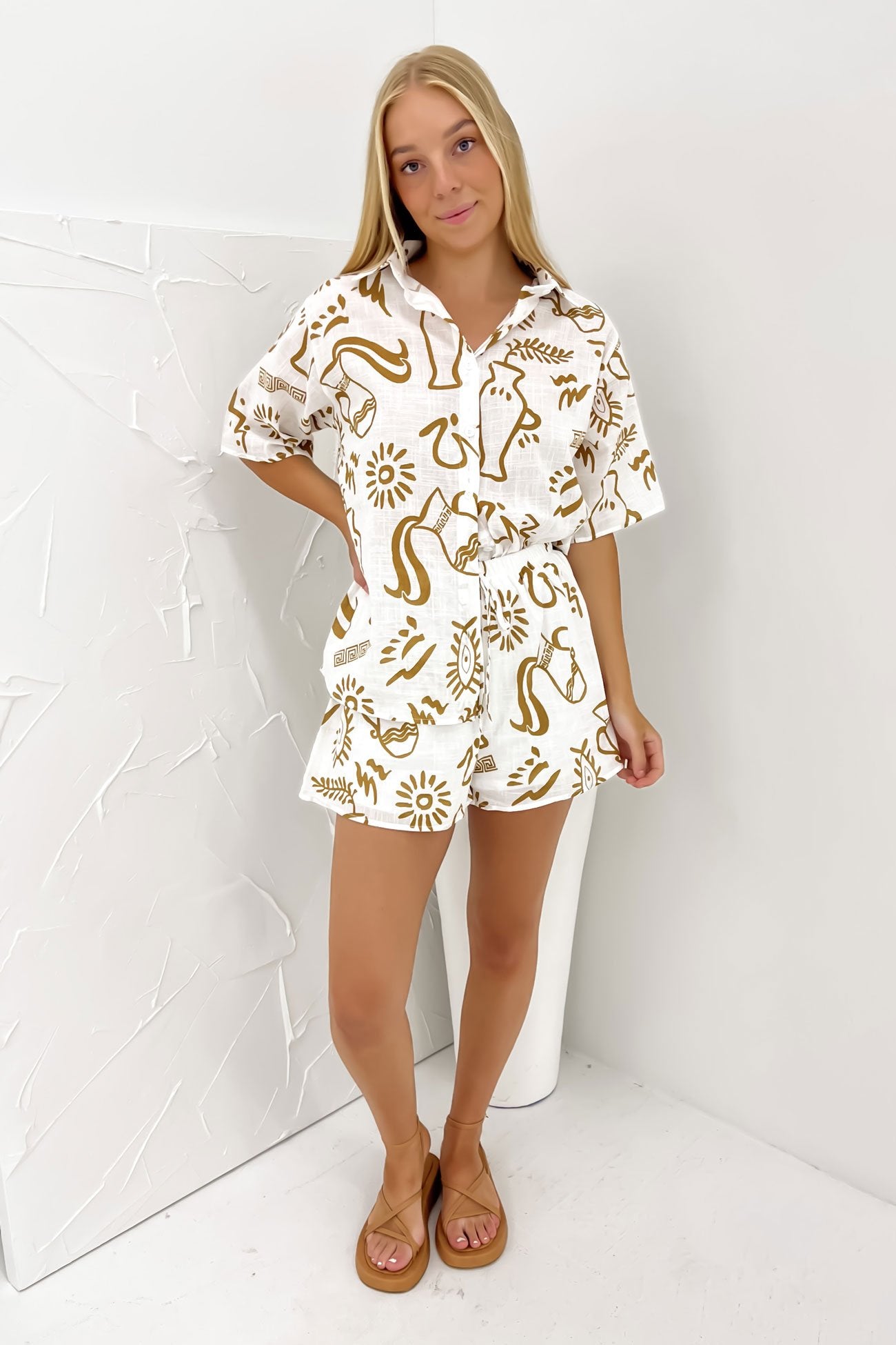 Corfu Set White Tan Aztec Vase