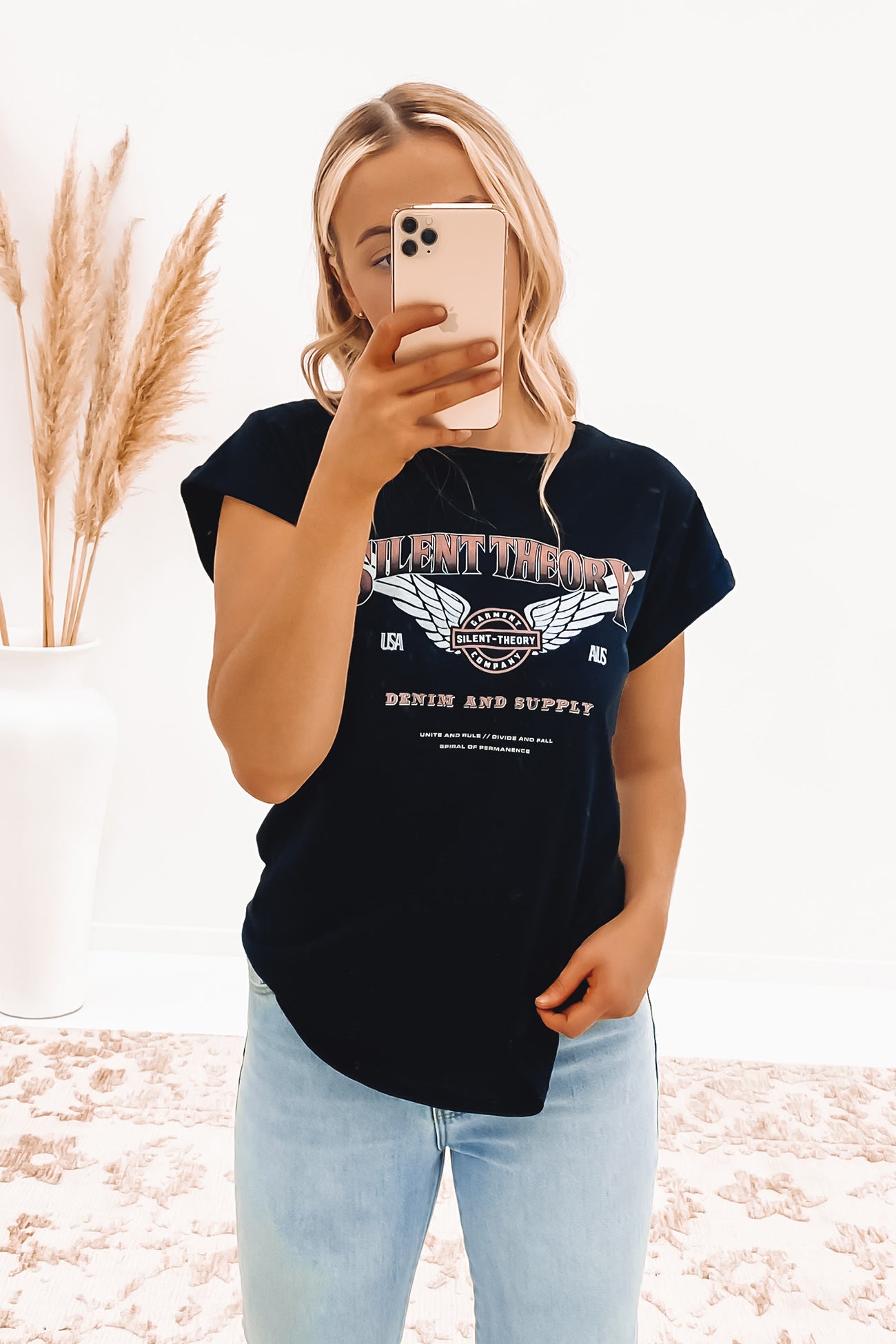 Divide Tee Black