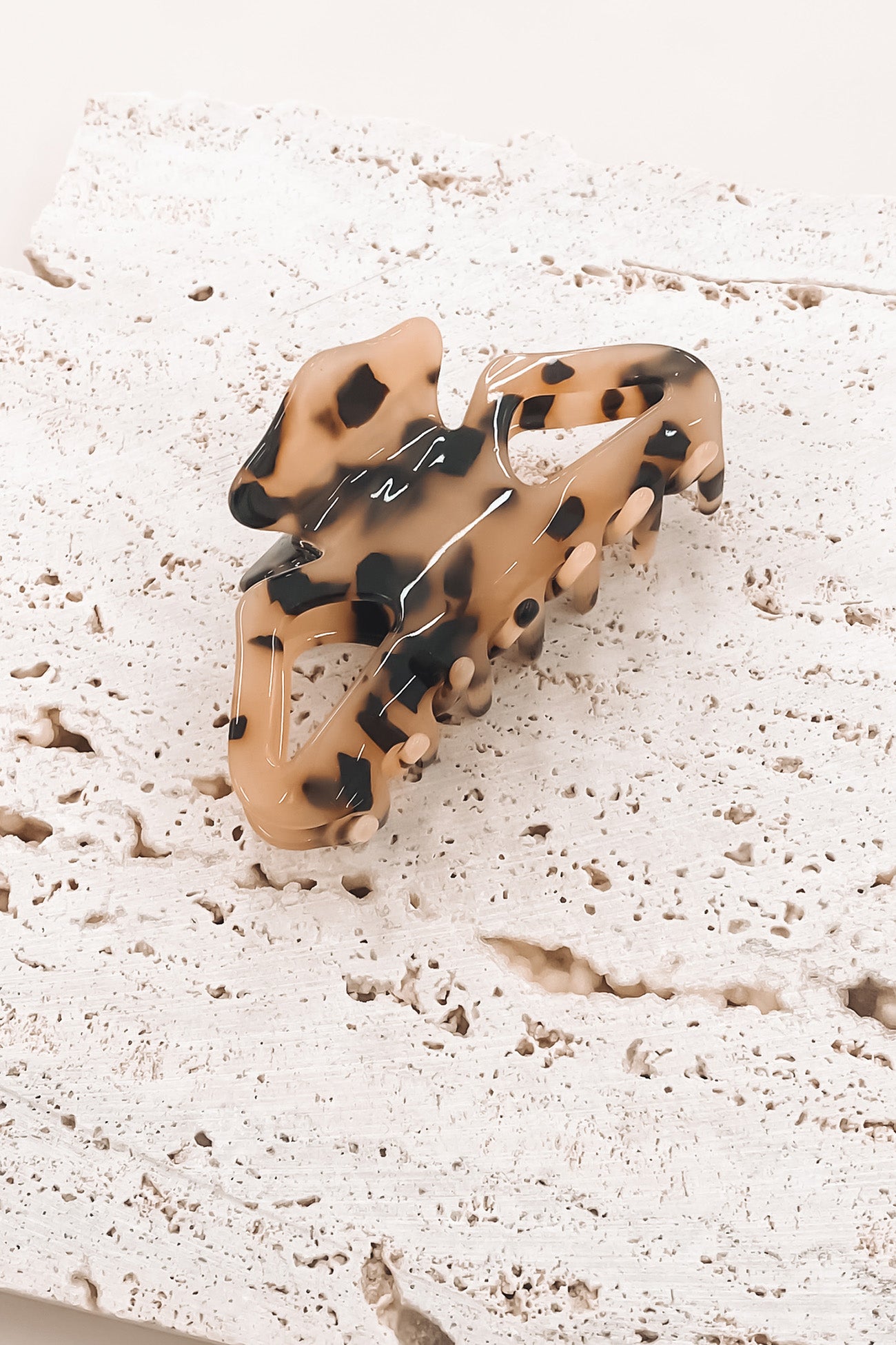 Elli Claw Clip Light Tort