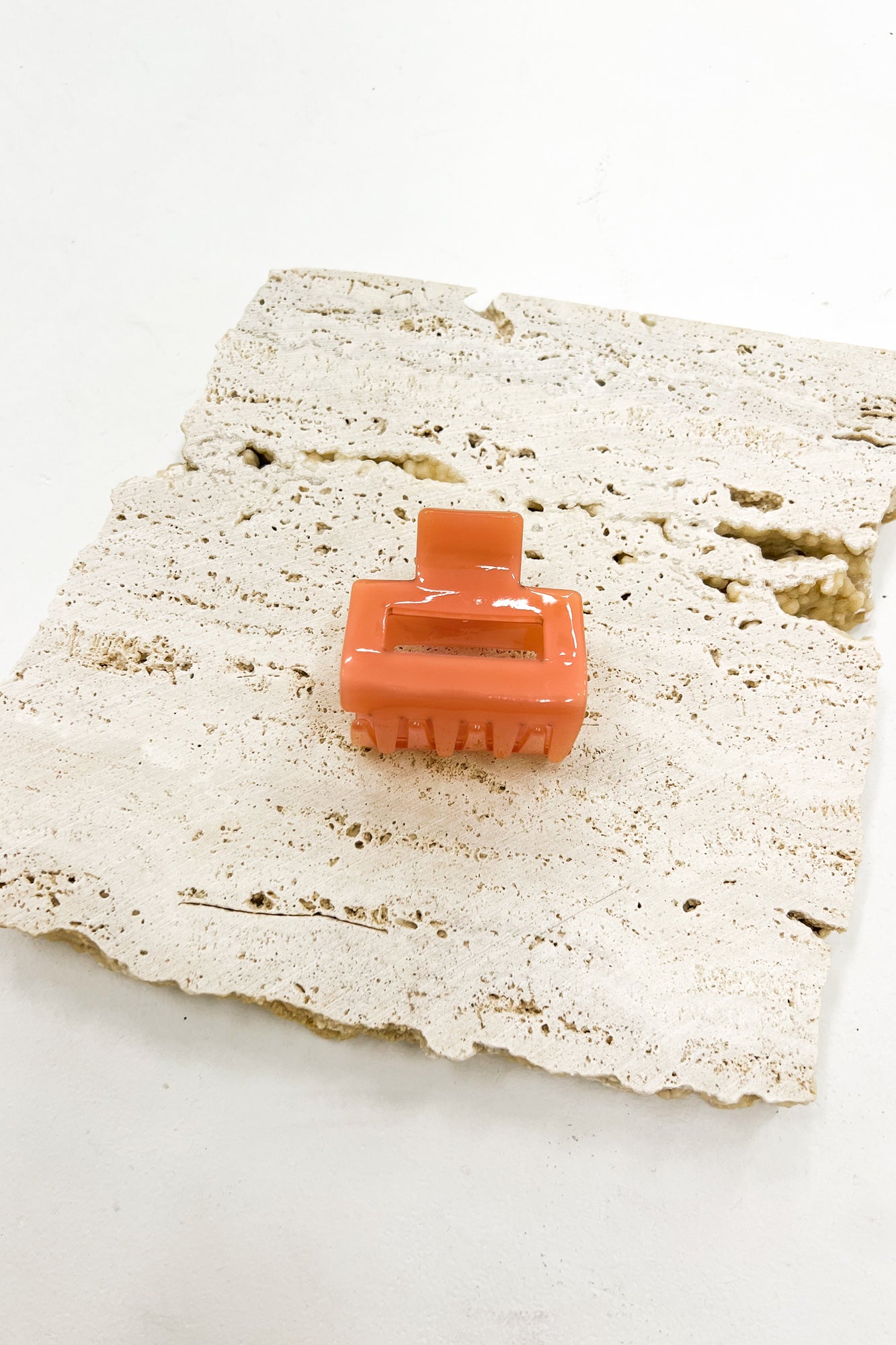 Charlie Claw Clip Coral