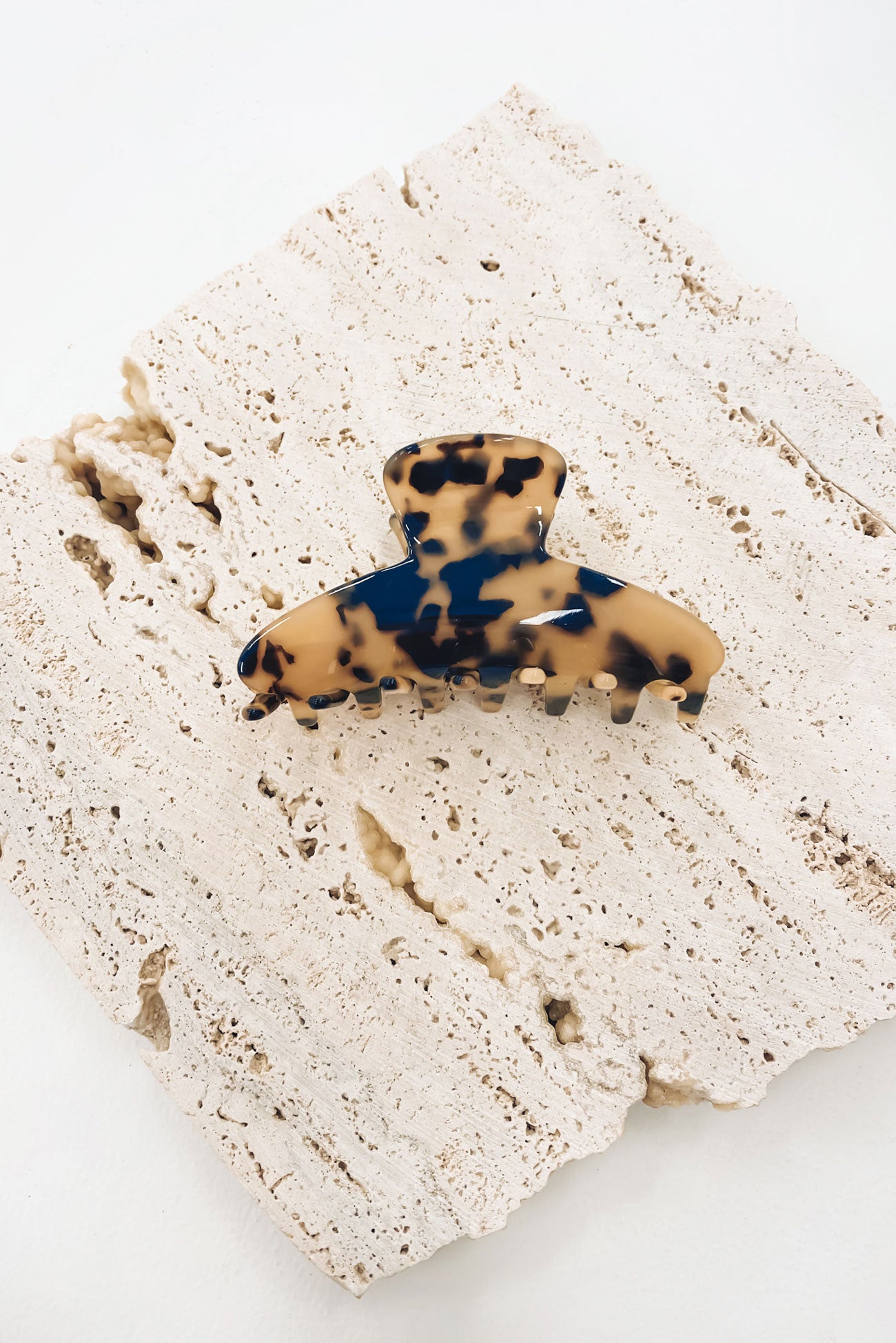 Rania Claw Clip Tort