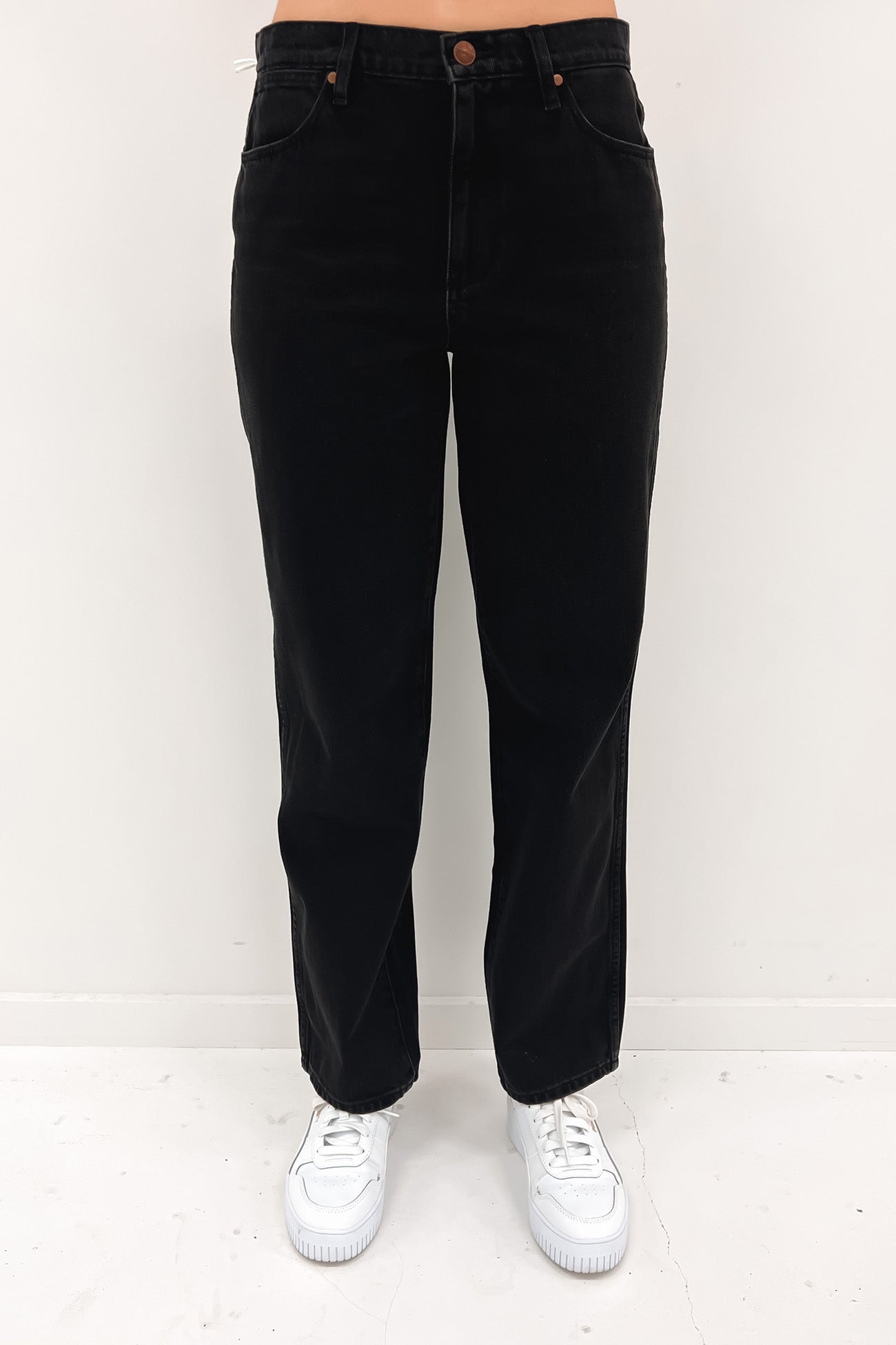 Mid Rise Vintage Straight Jean Backstage Black