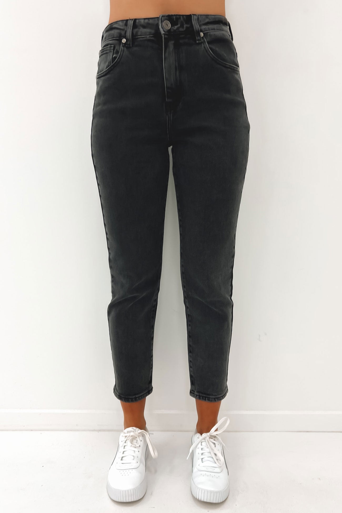 Monica Mom Jean Washed Black