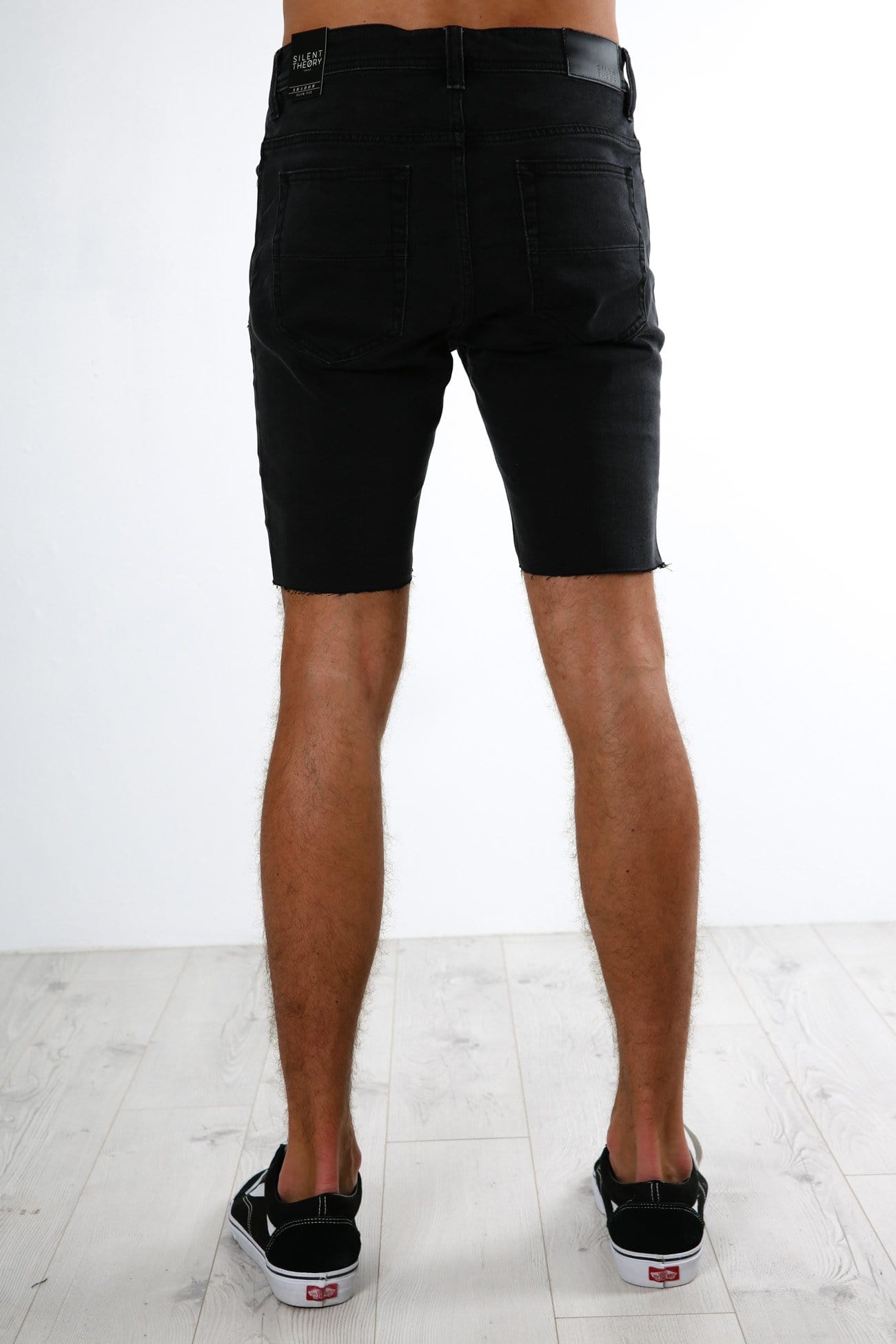 Shadow Short Raw Wrecked Black