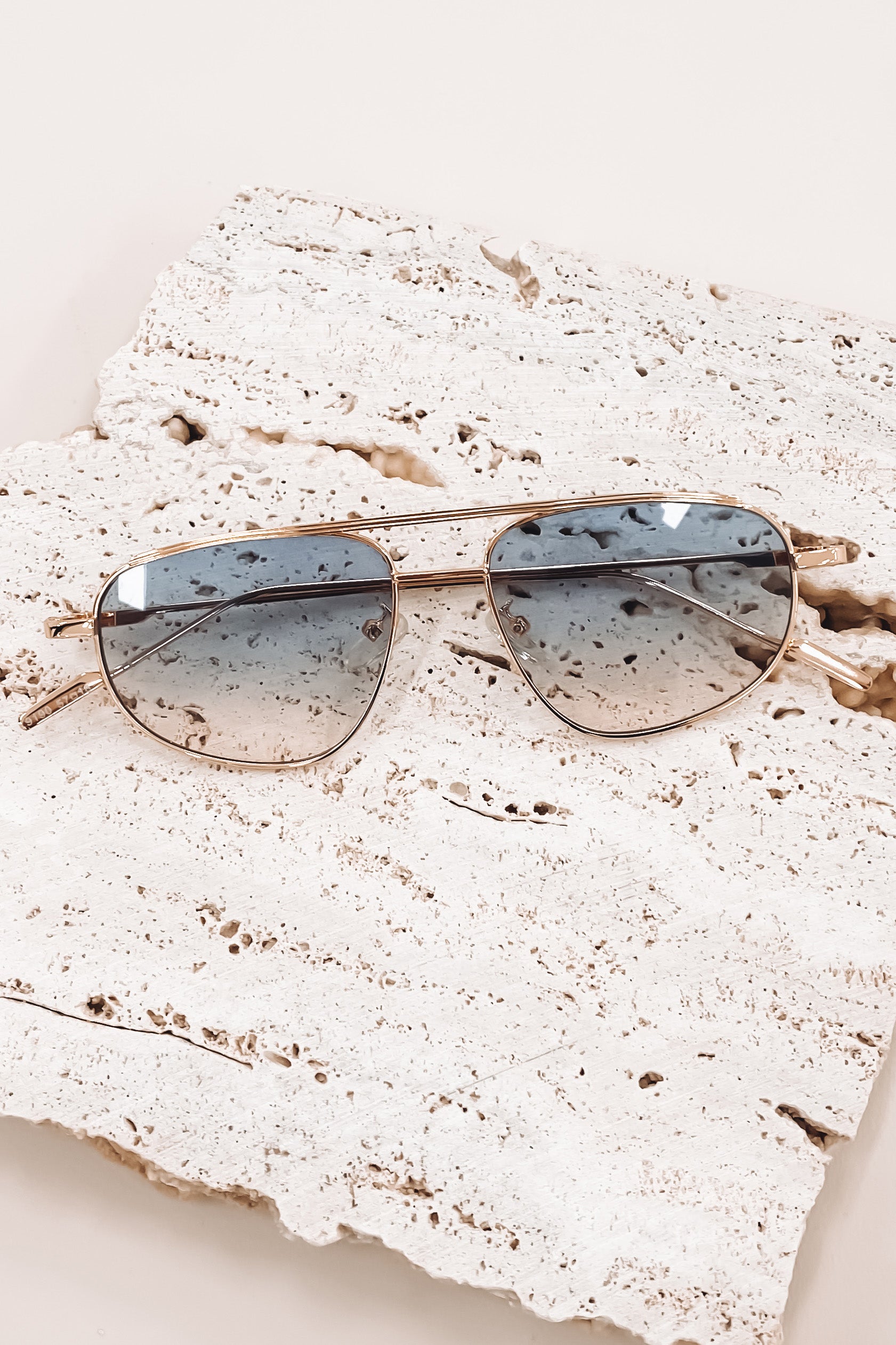 Iris Sunglasses Gold // Grey