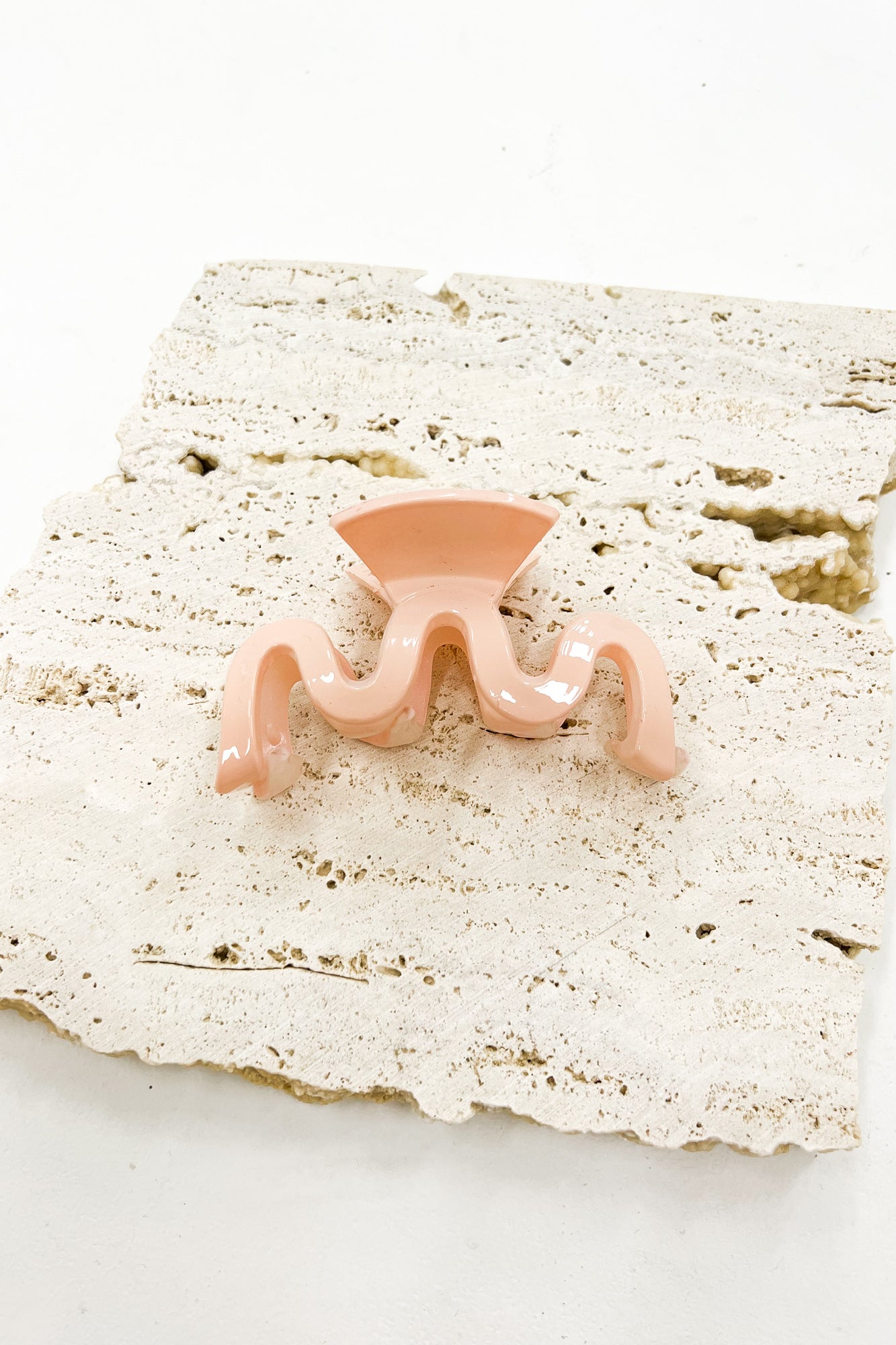 Cora Claw Clip Light Pink