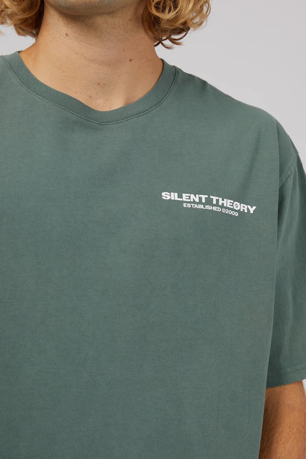 Essential Theory Tee Green