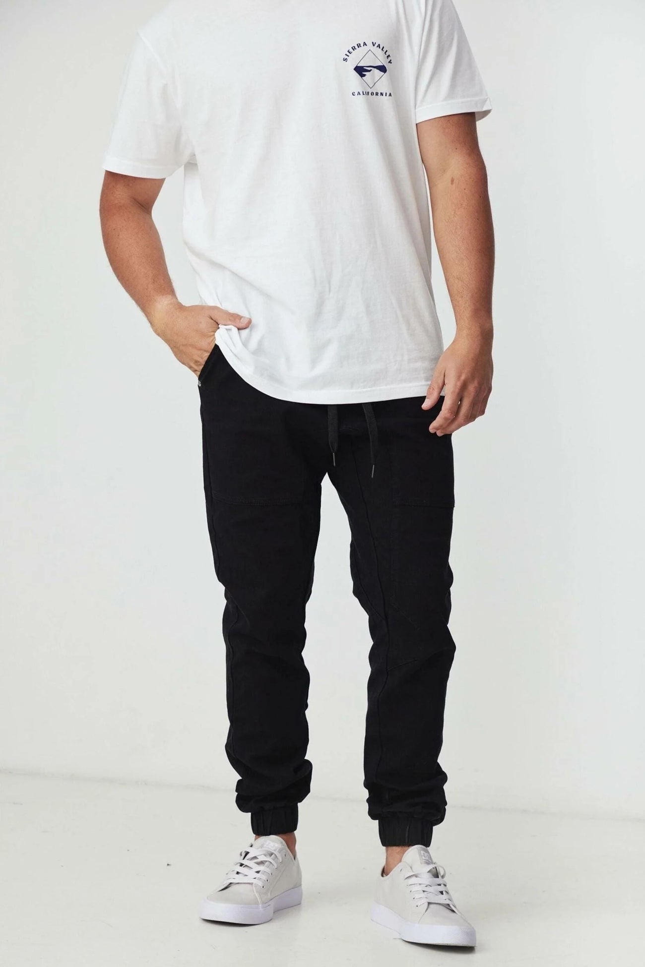 James Jogger Pant Black