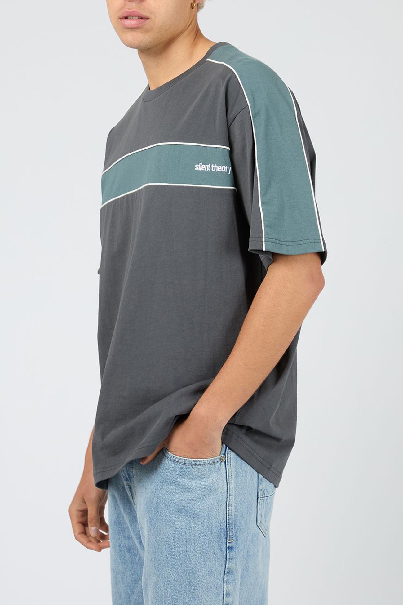 Cutback Panelled Tee Charcoal
