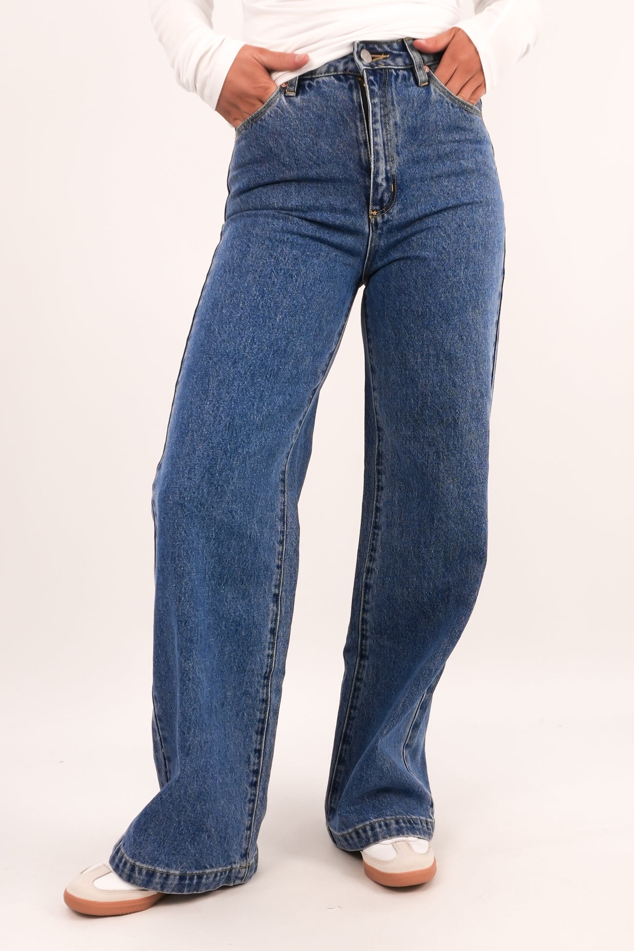 A 94 Wide Jean Eva OG