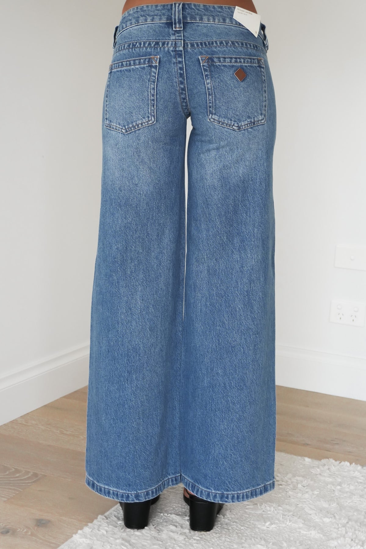 A 00 Super Low & Wide Jean Charlotte Recycled