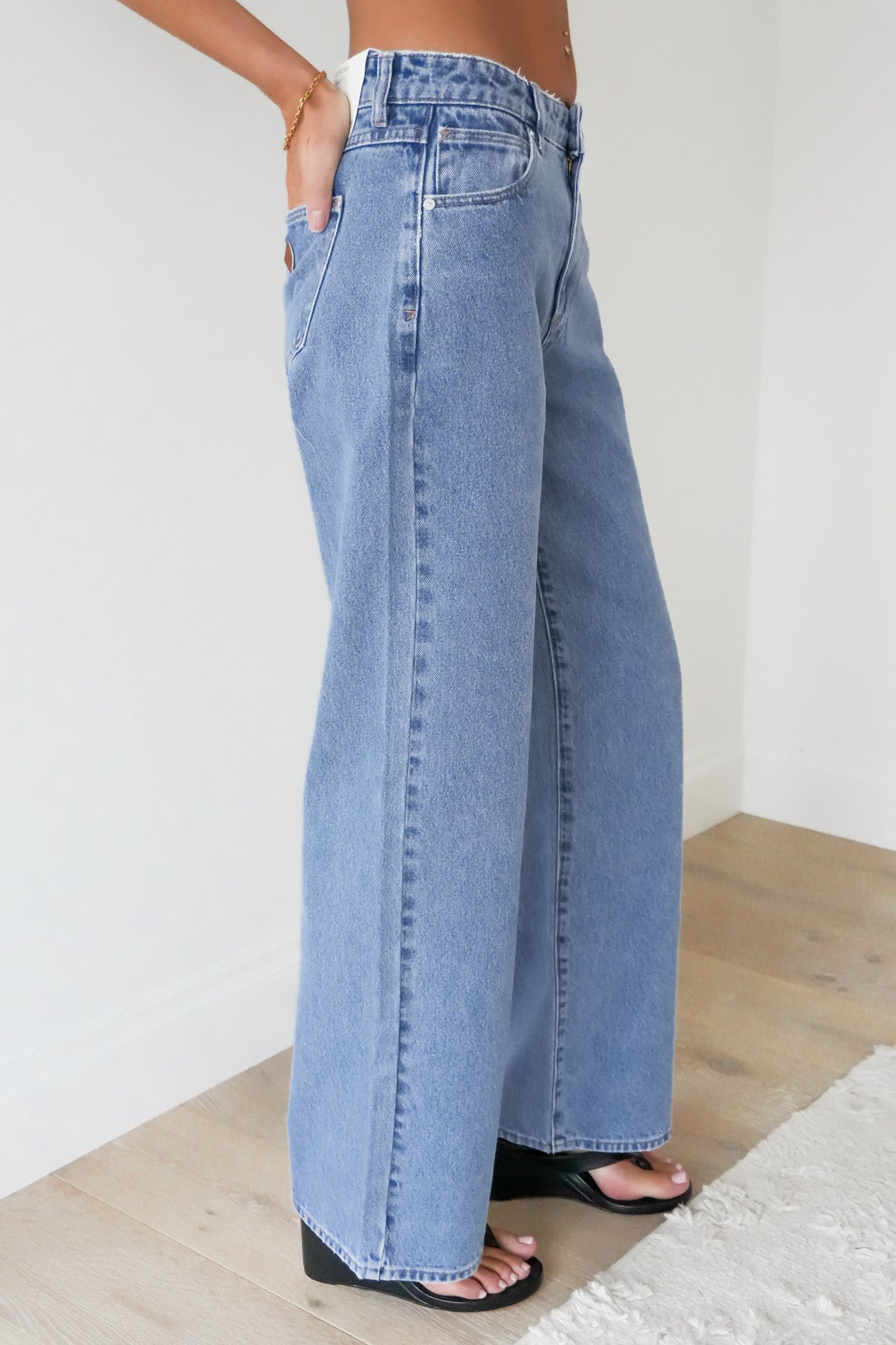 A 95 Mid Baggy Jean Gigi