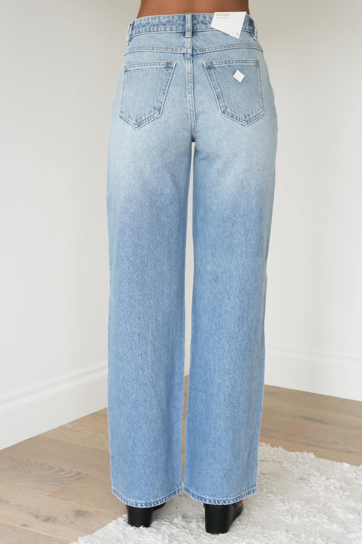 A 95 Mid Baggy Jean Karina