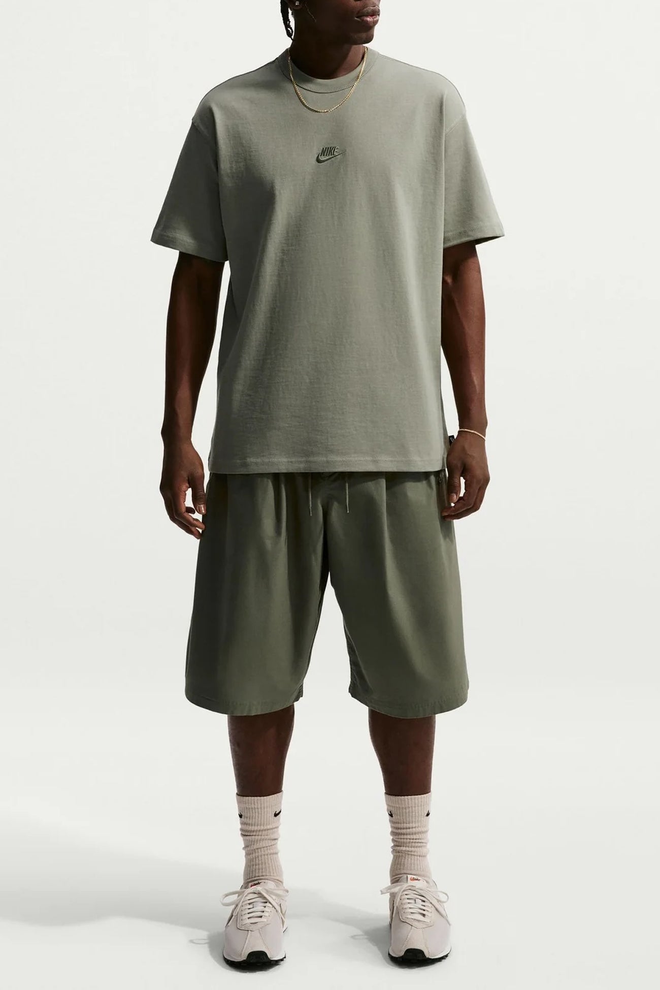 Nike Sportswear Premium Essentials Tee Silver Sage