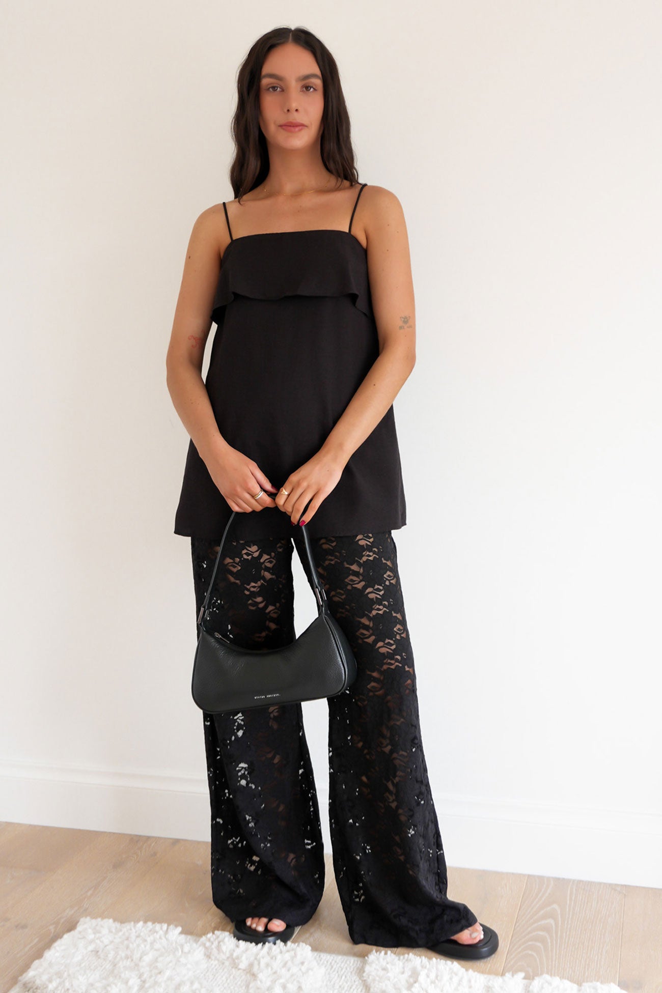 Amika Lace Set Black