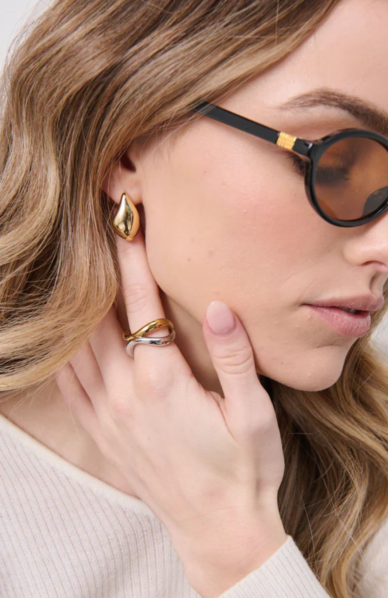Anni-Earrings-Goldjpg