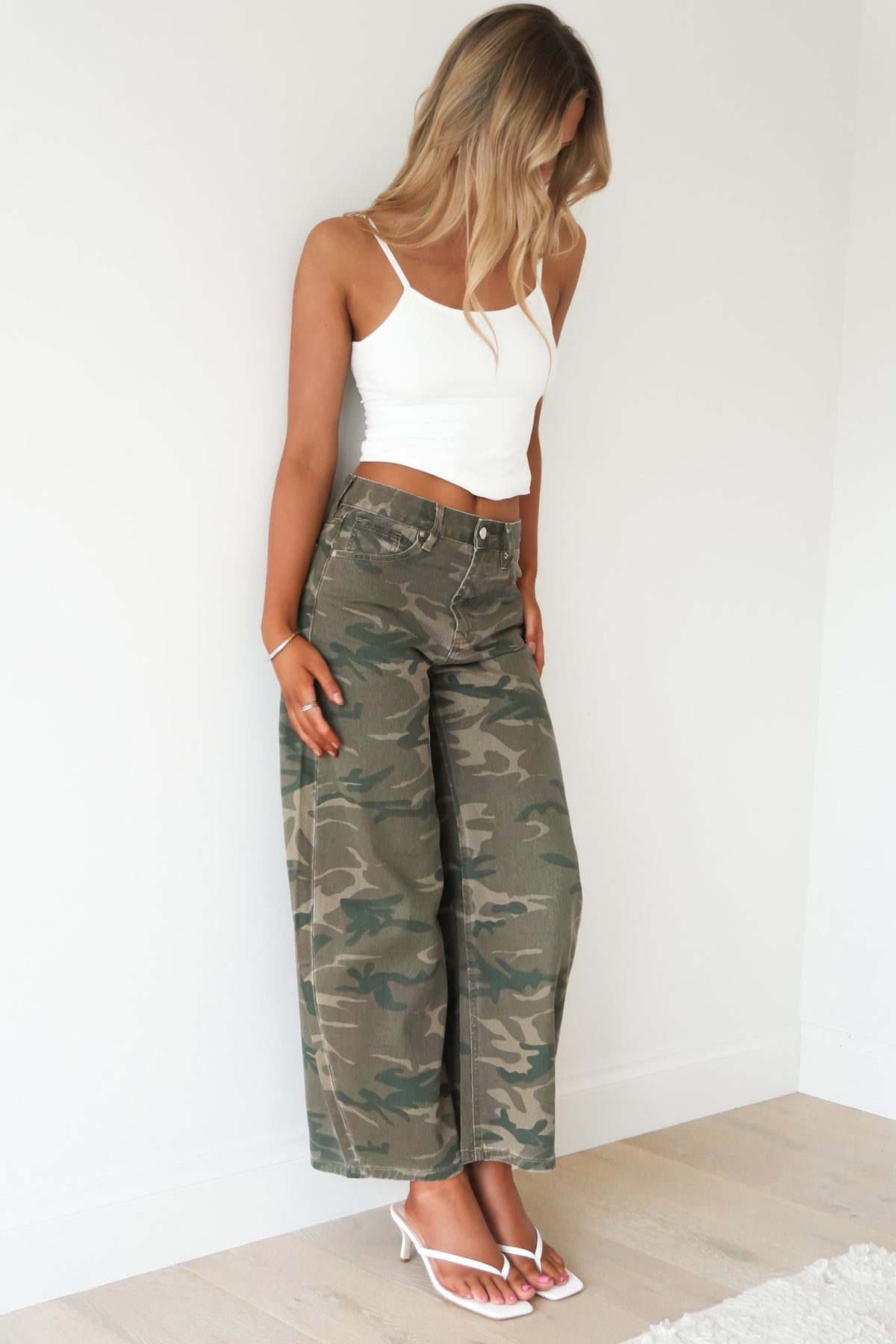 Becky Barrel Jean Camo