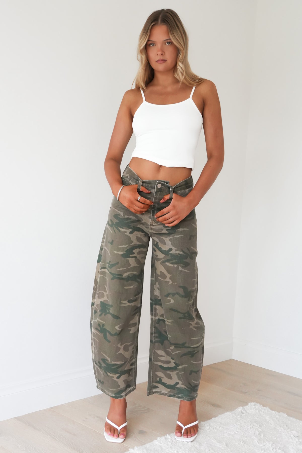 Becky Barrel Jean Camo