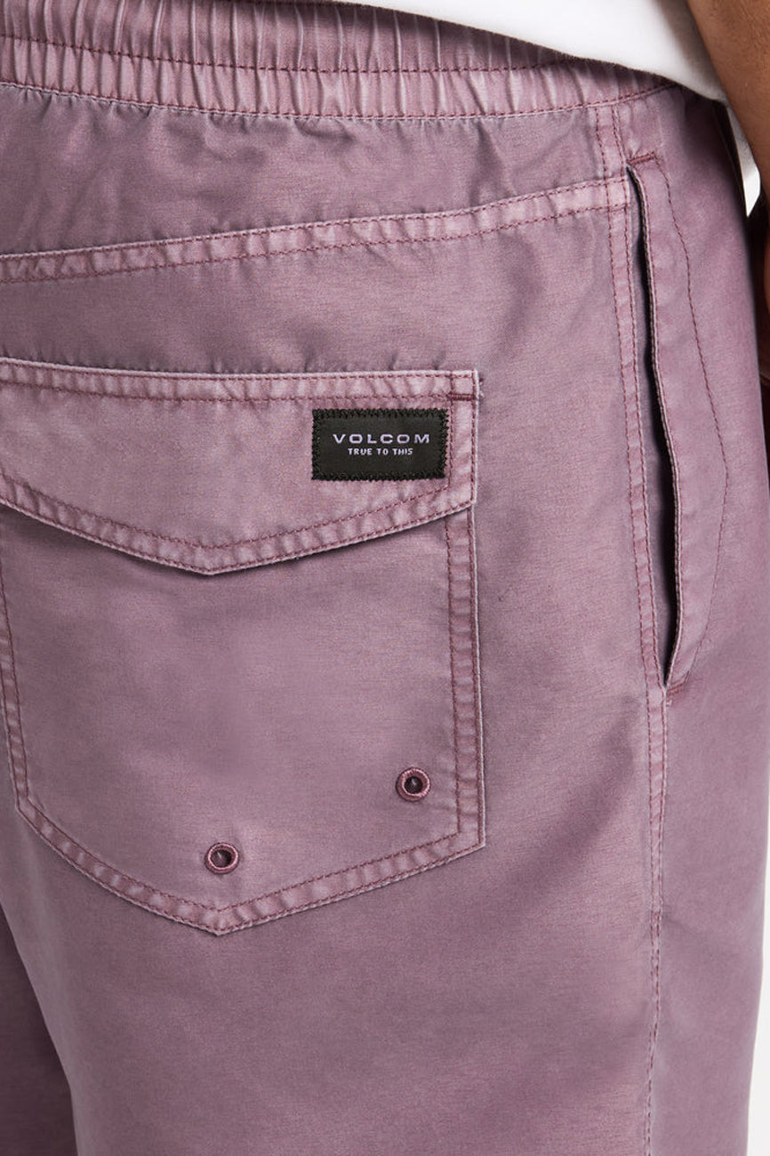 Center Trunk 17 Taro