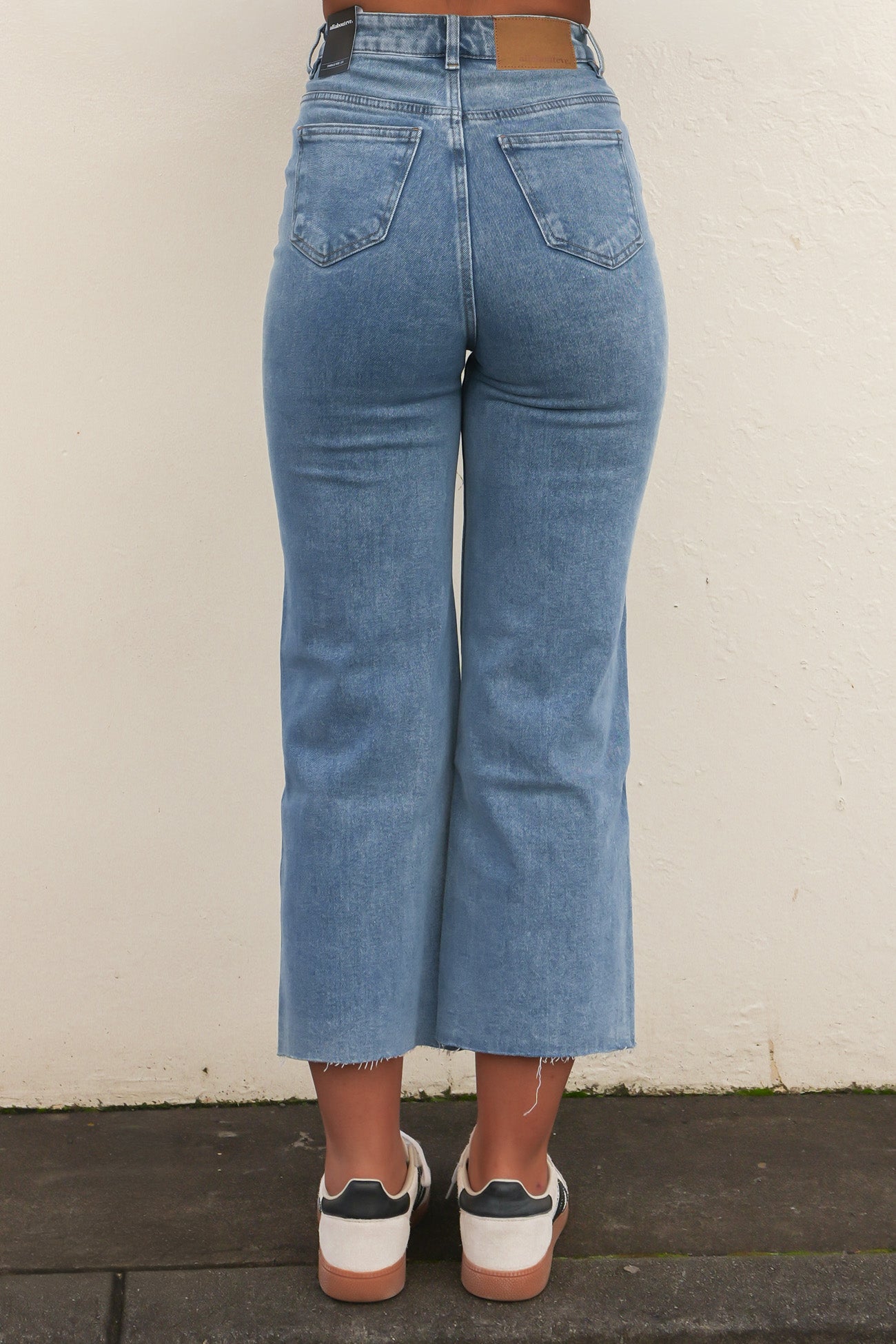 Charlie High Rise Wide Leg Jean Heritage Denim