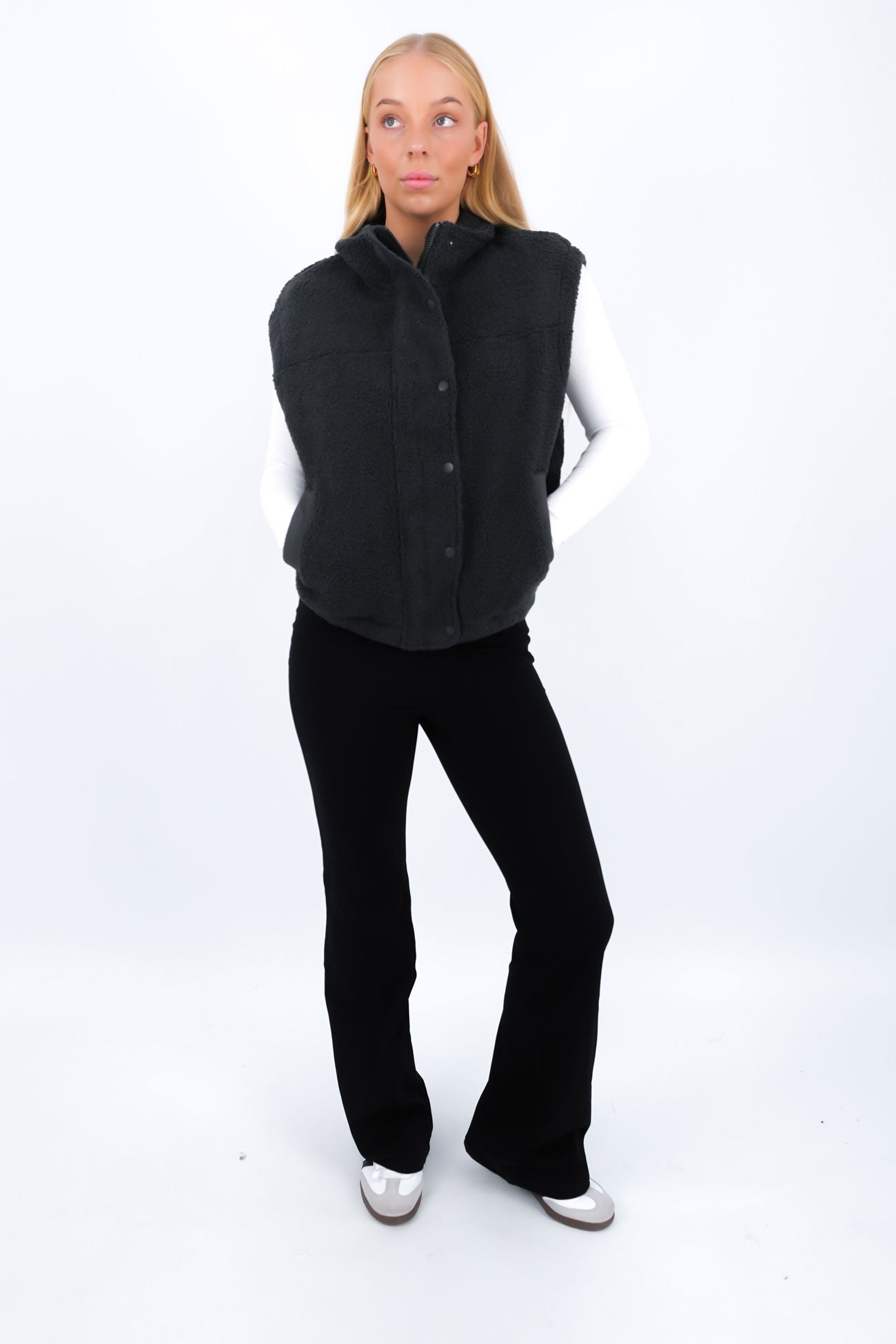 Cliff Hanger Vest Dark Grey