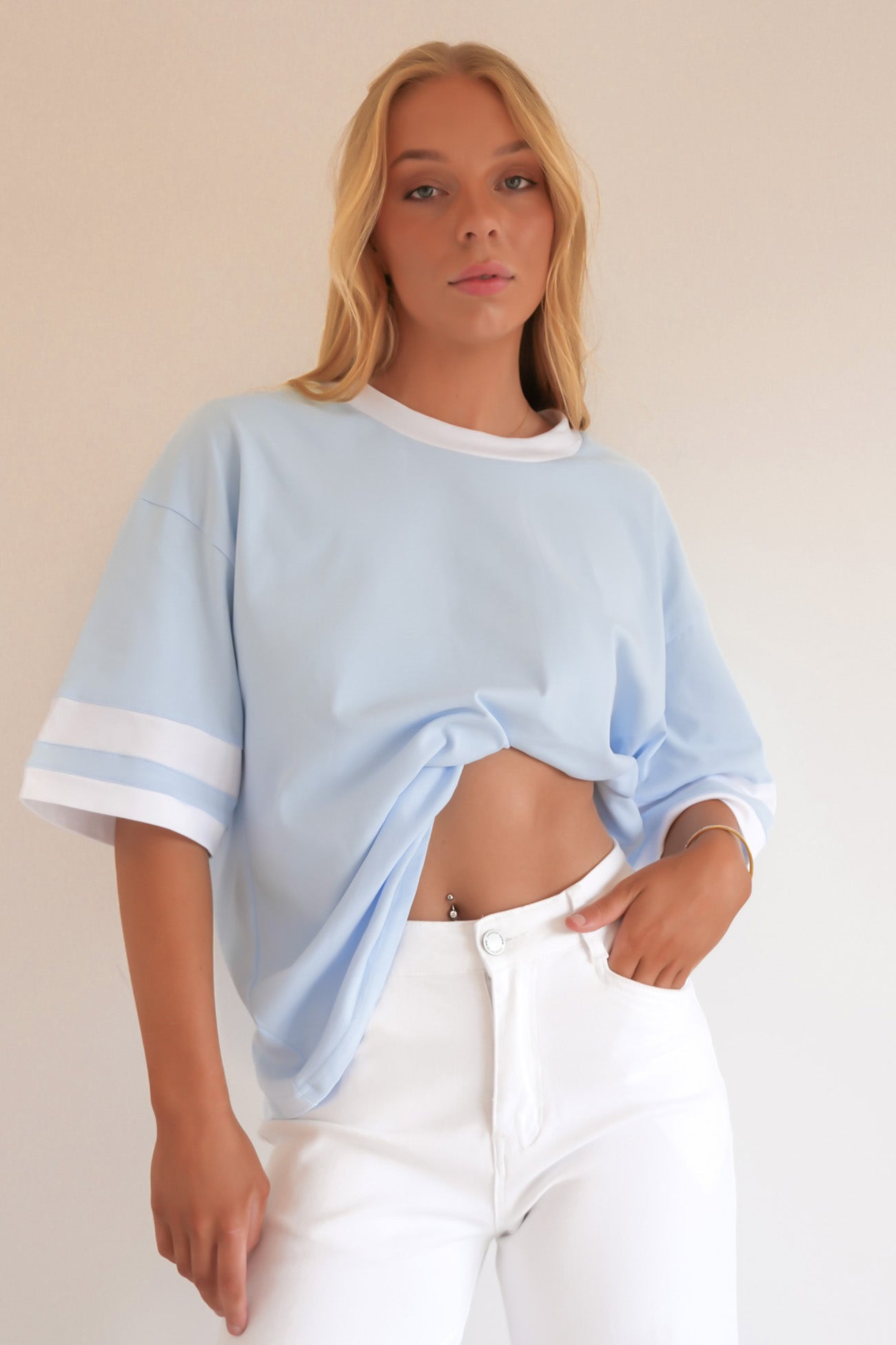 Della Tee Blue White