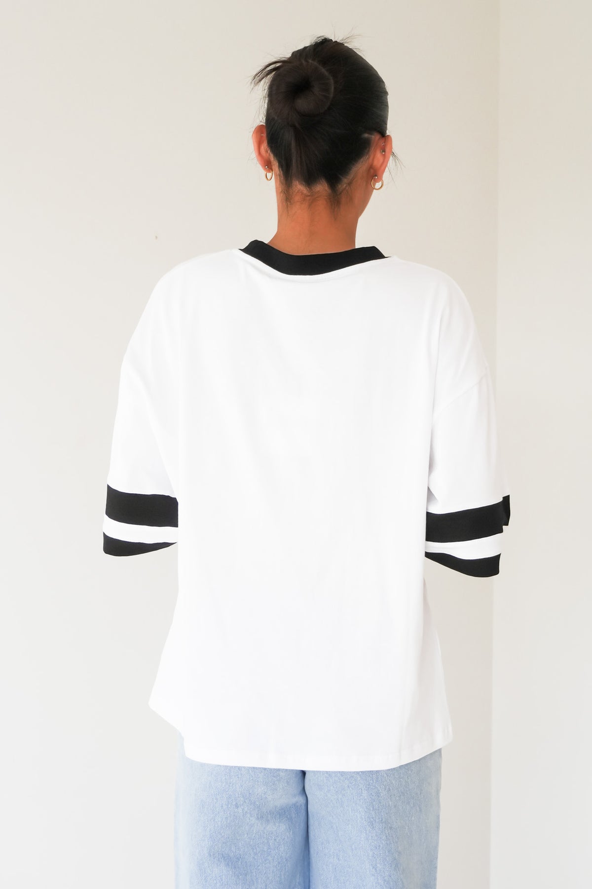 Della Tee White Black