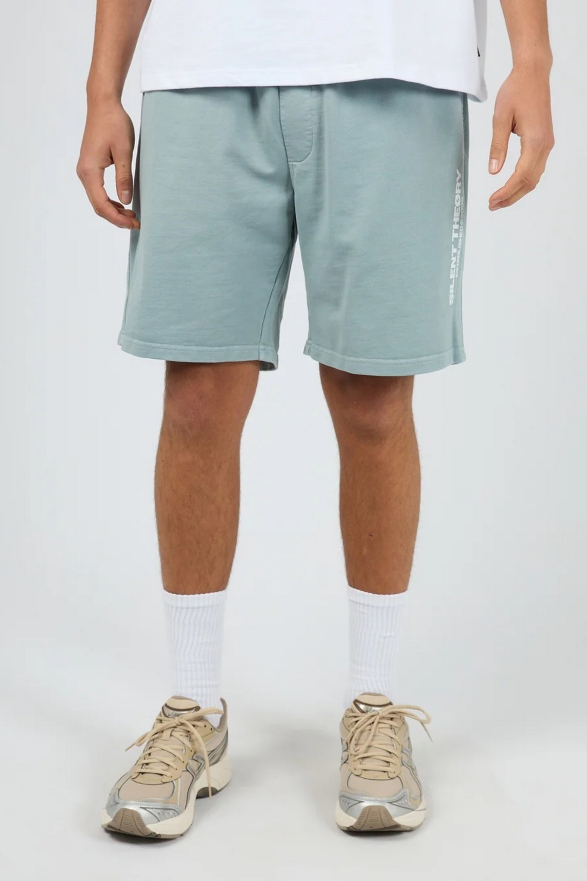 Essential Theory Short V2 Surf Spray