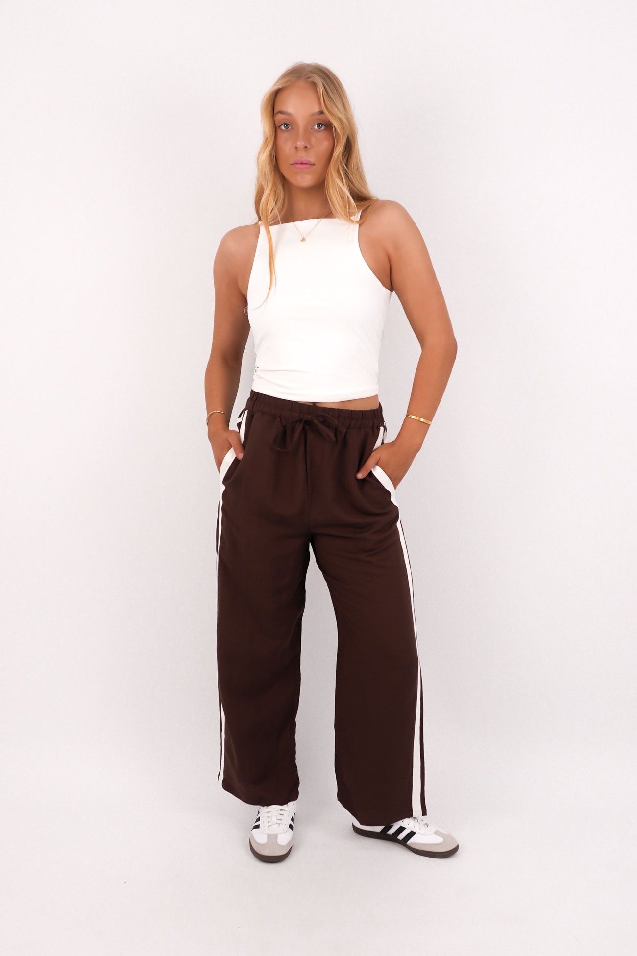 Essie Pant Chocolate