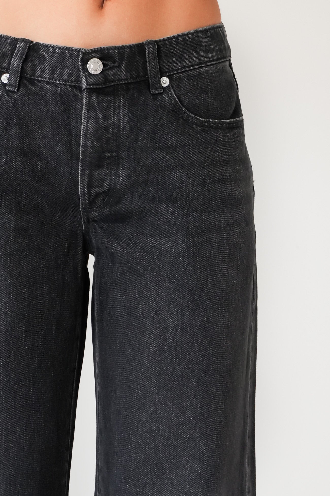 Frankie Loose Jean Mercer Black