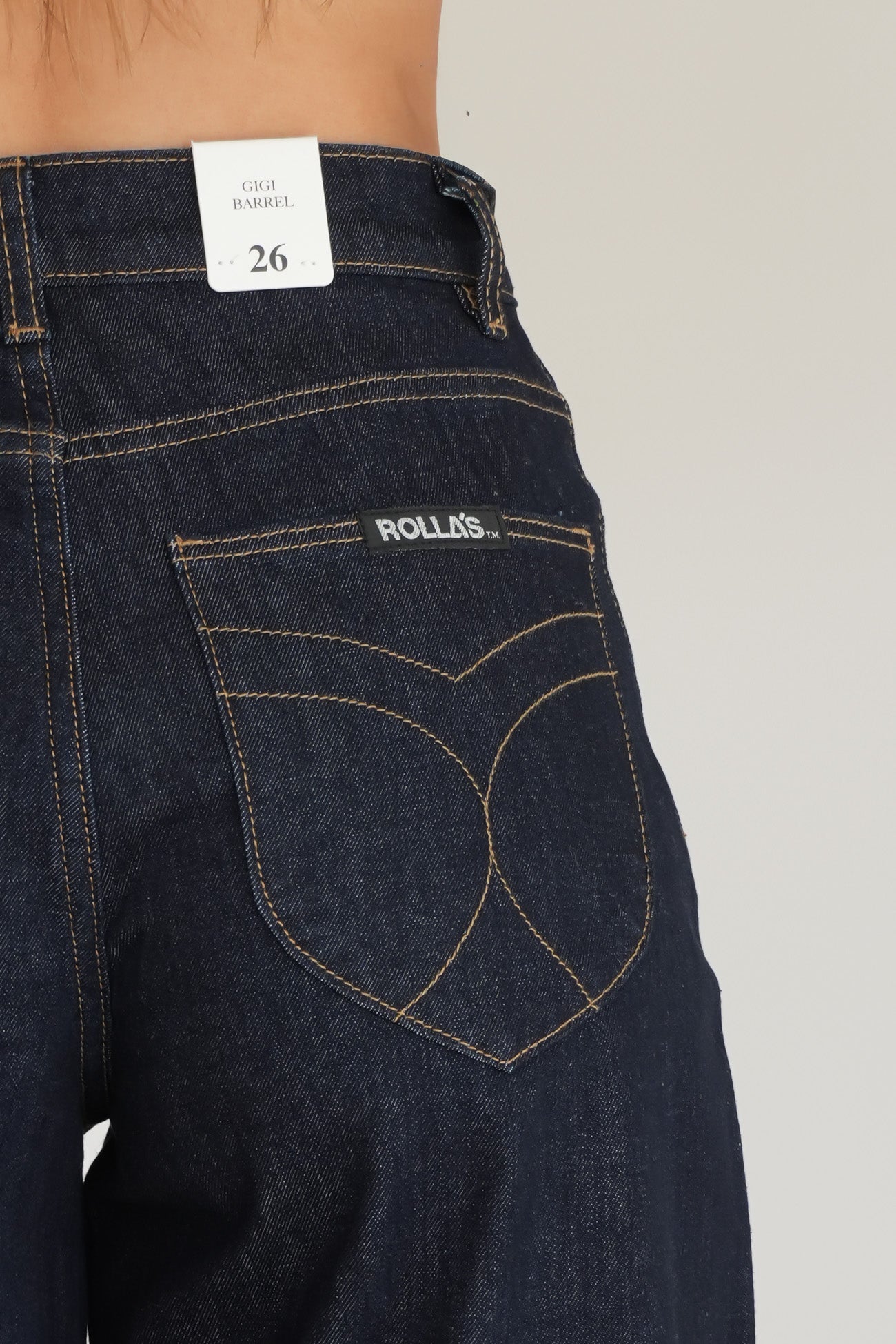 Gigi Barrel Jean Super Rinse