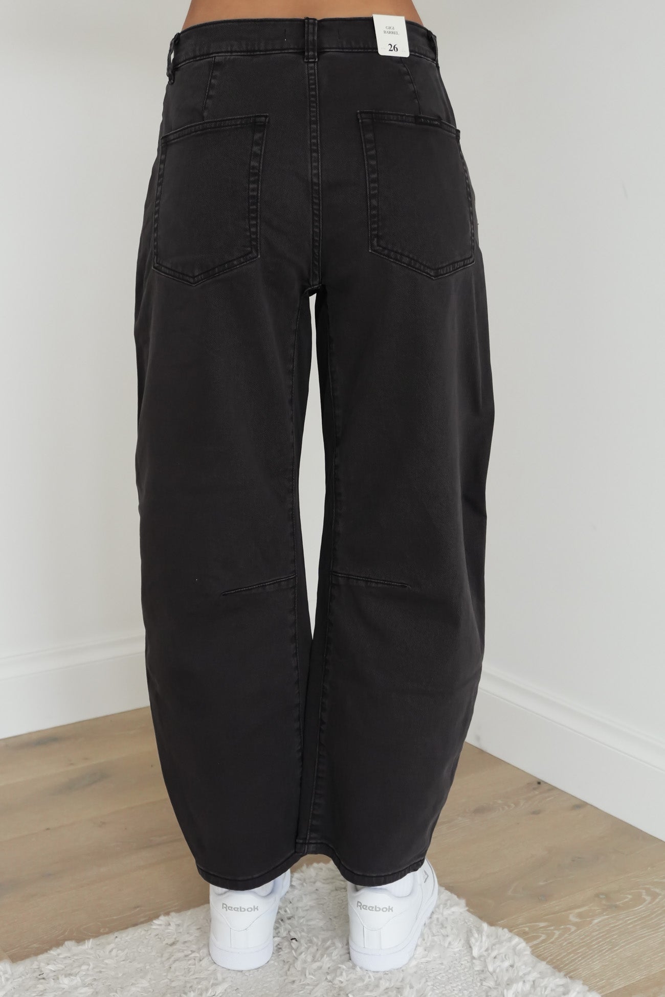 Gigi Barrel Jean Trade Washed Black