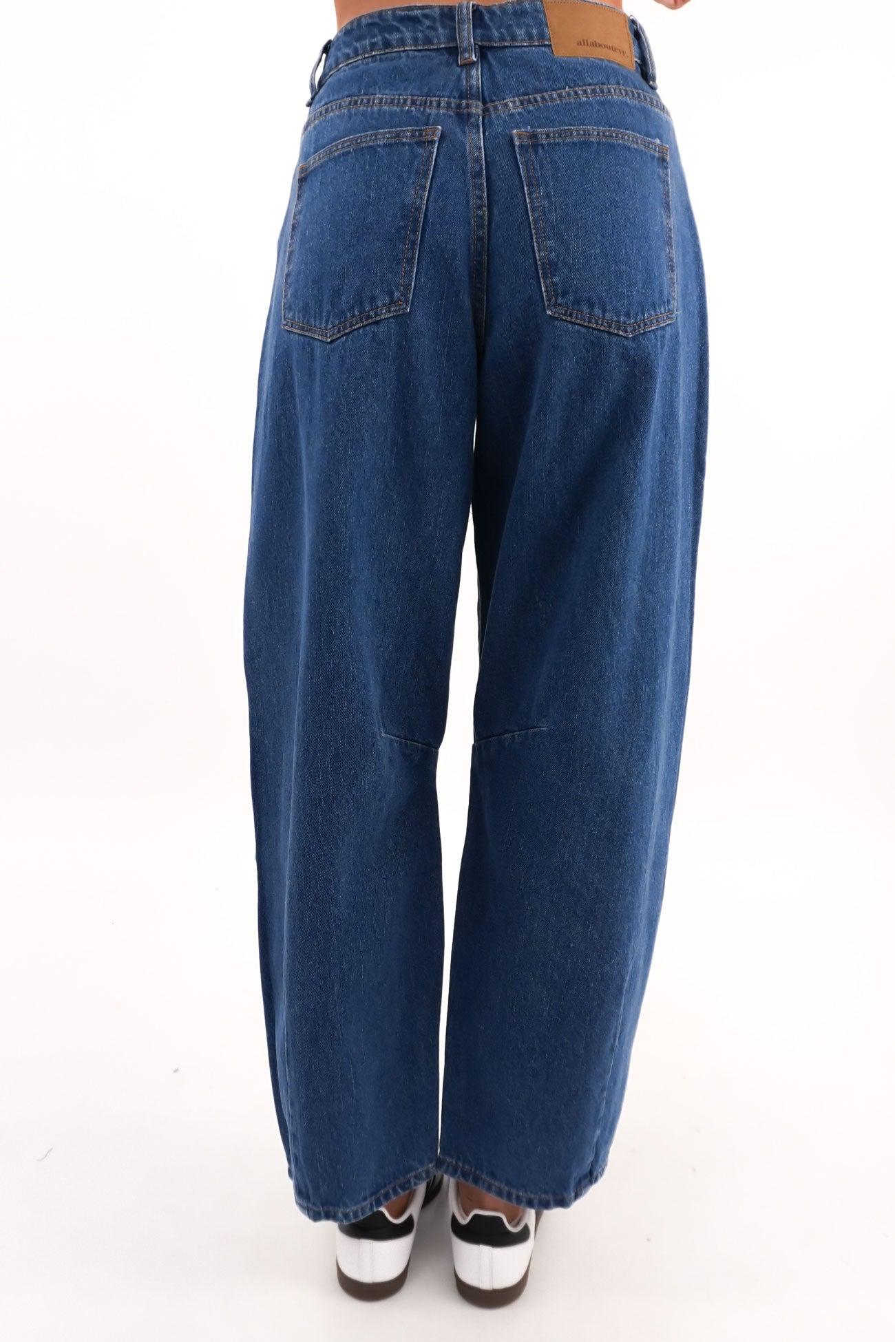 Hallie Barrel Leg Jean Denim
