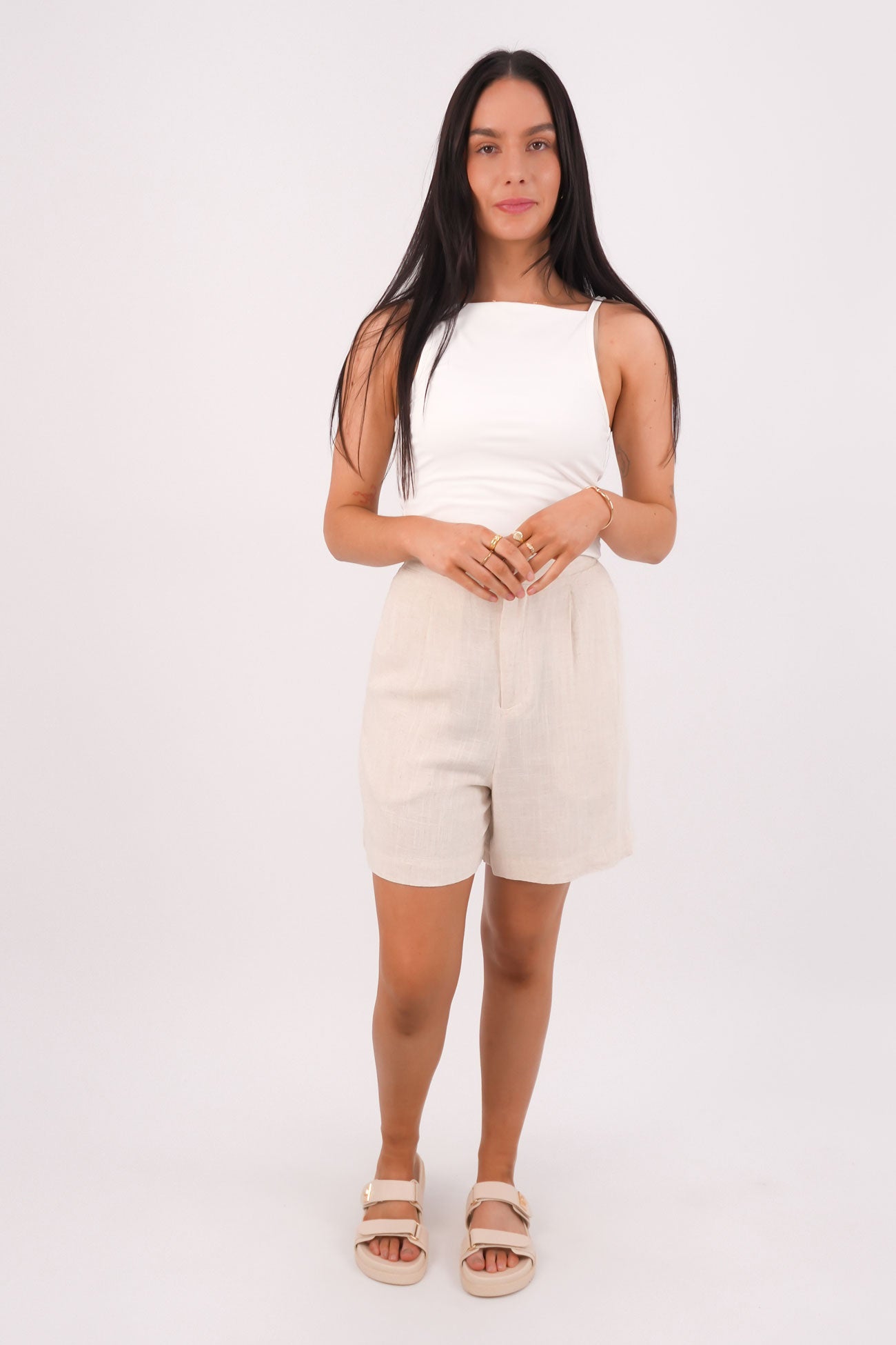 Hazel Short Natural