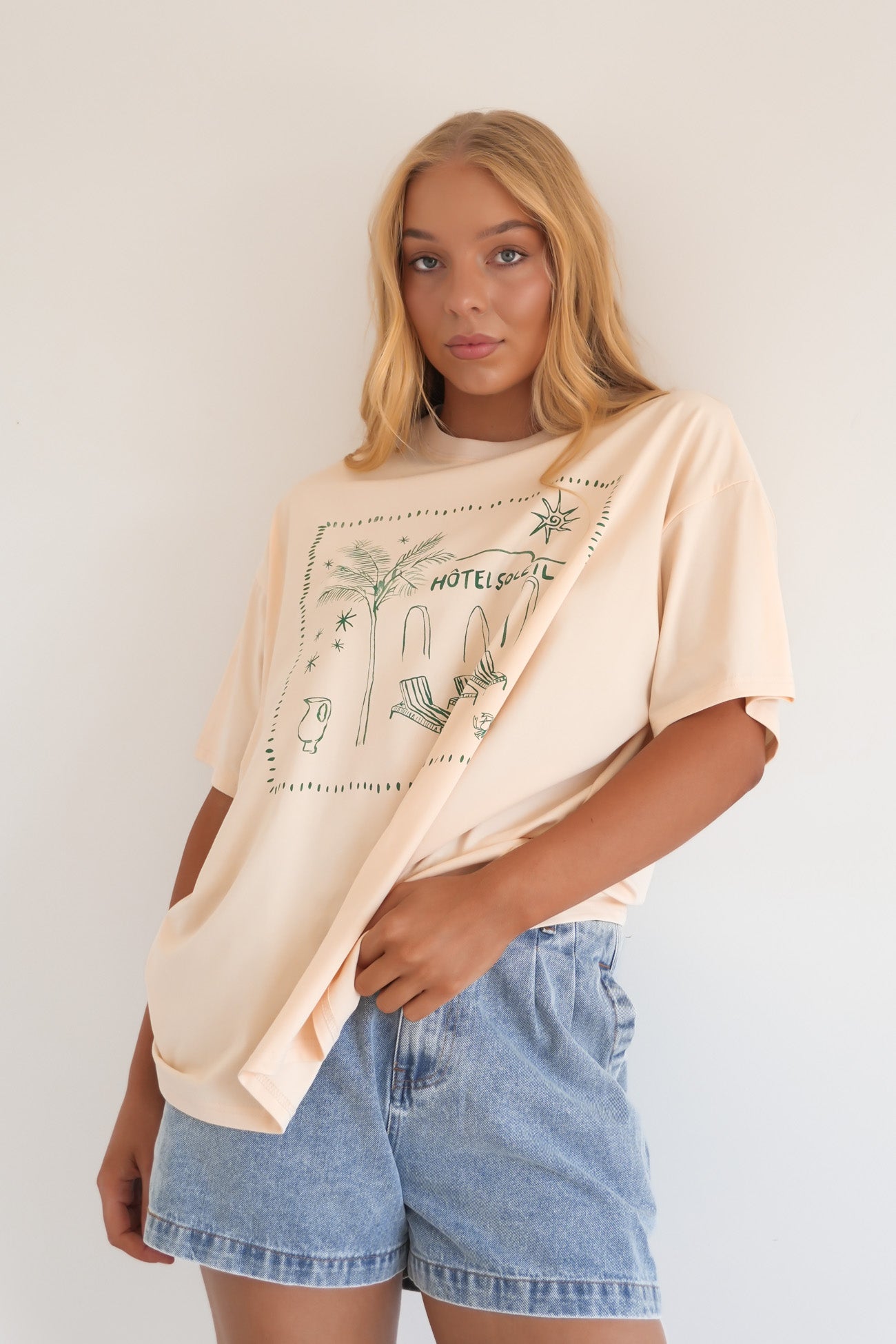 Hotel Soleil Tee Beige