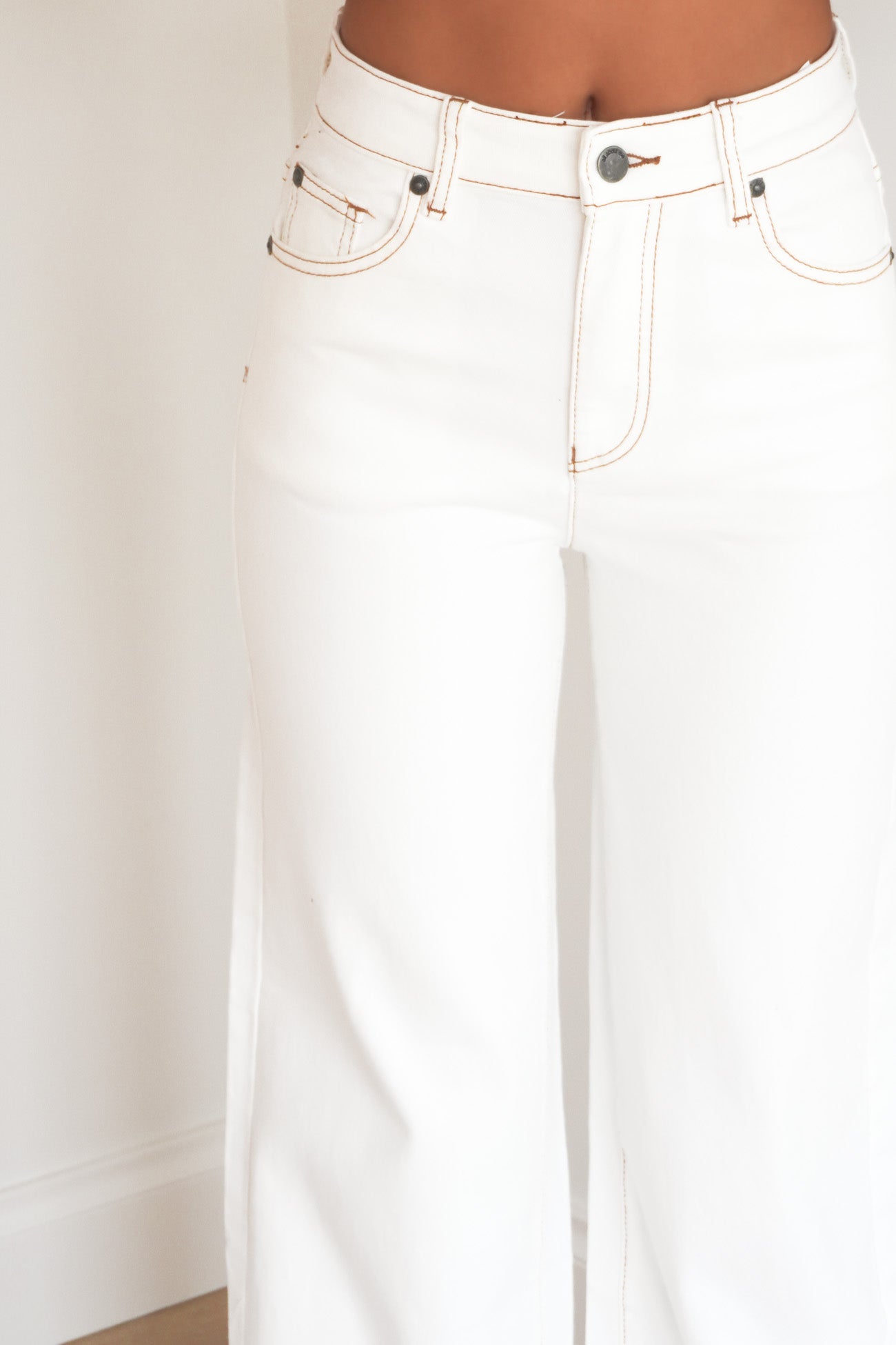 Jacqui Wide Leg Jean Vintage White