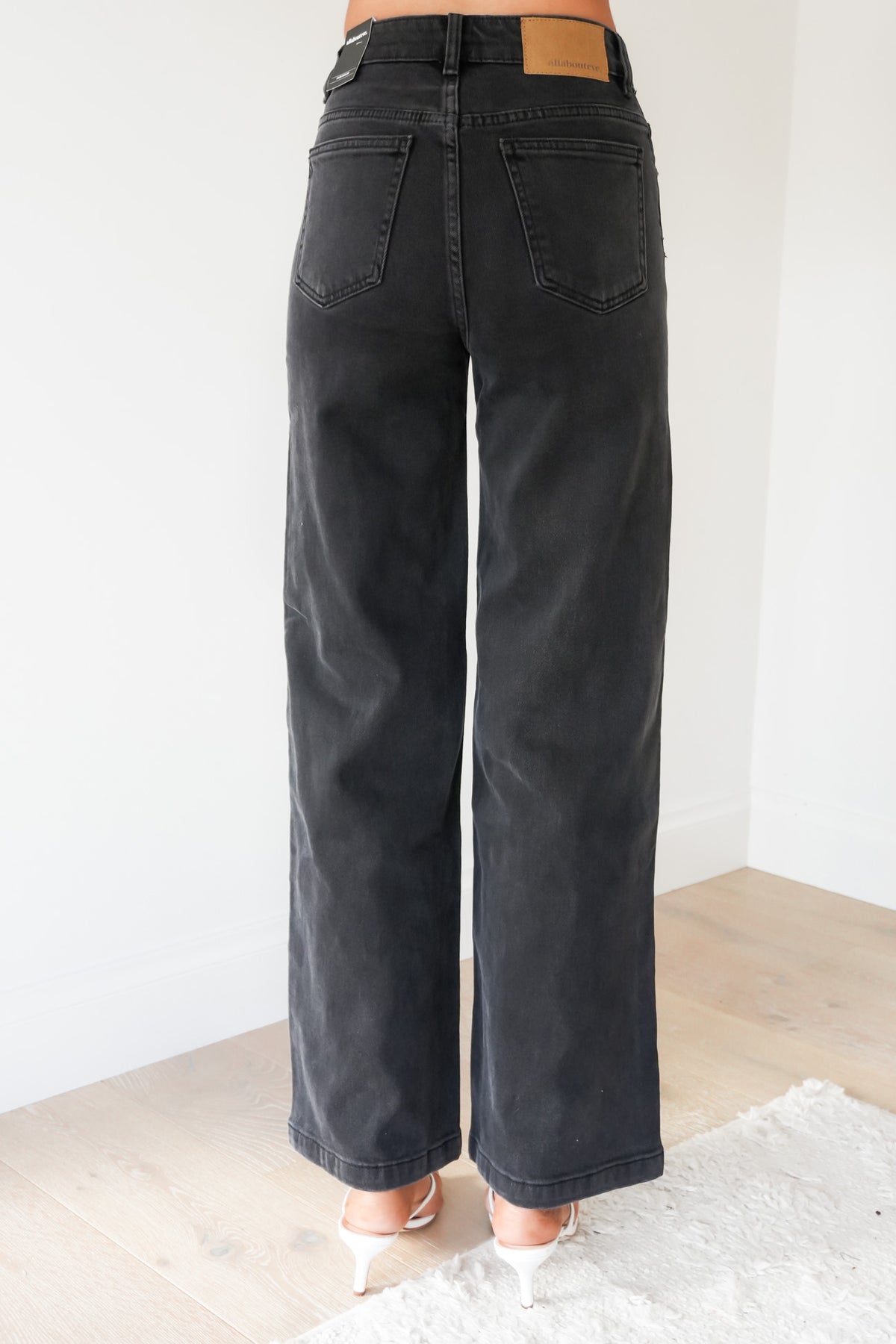 Jacqui Wide Leg Jean Washed Black