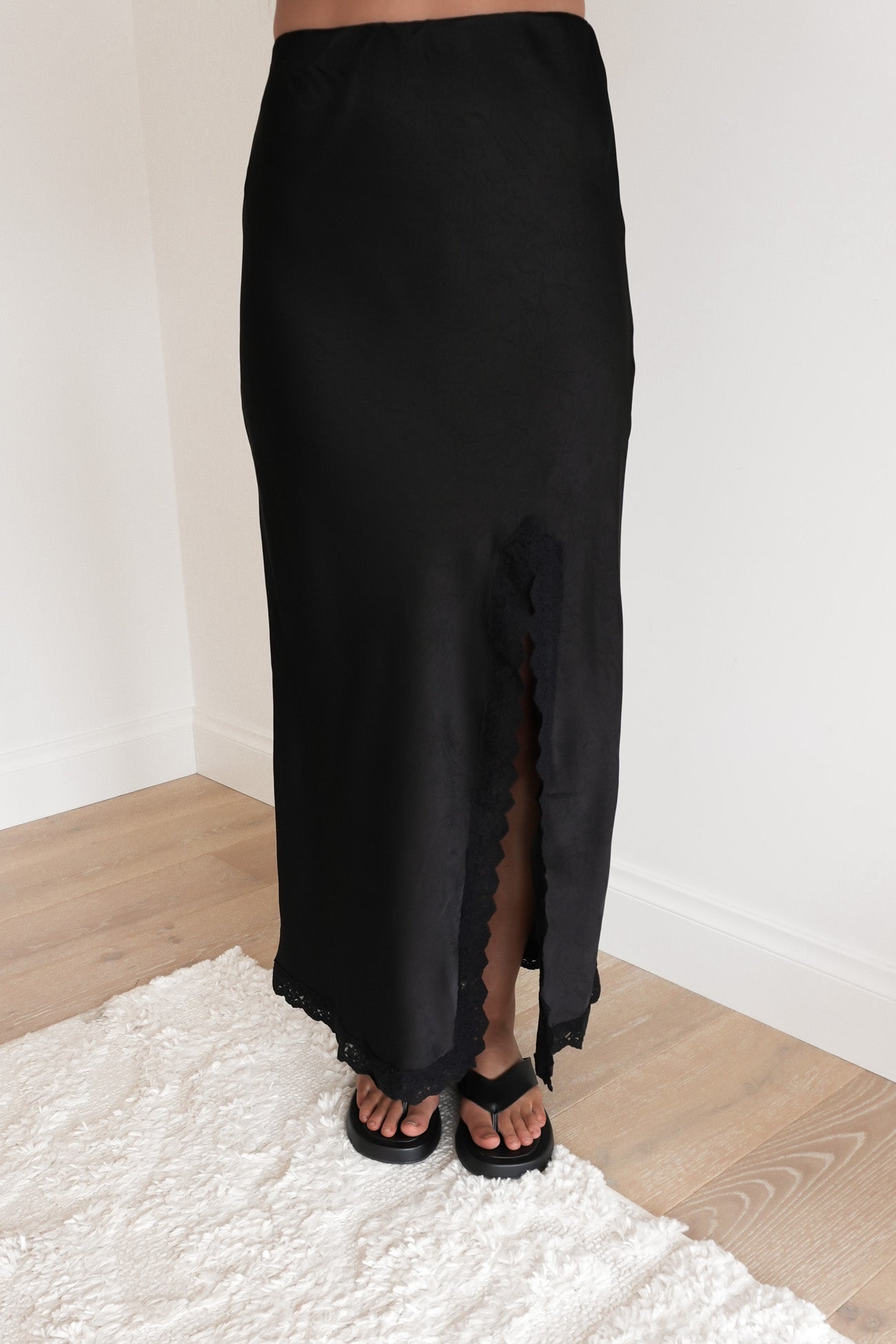 Kiva Lace Maxi Skirt Black