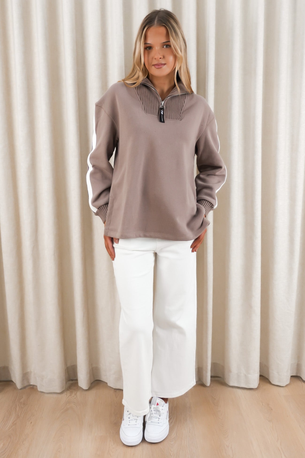 Knit Collar Crew Brown