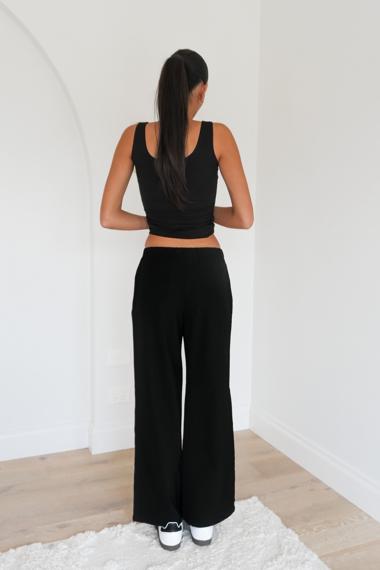 Lina Pant Black
