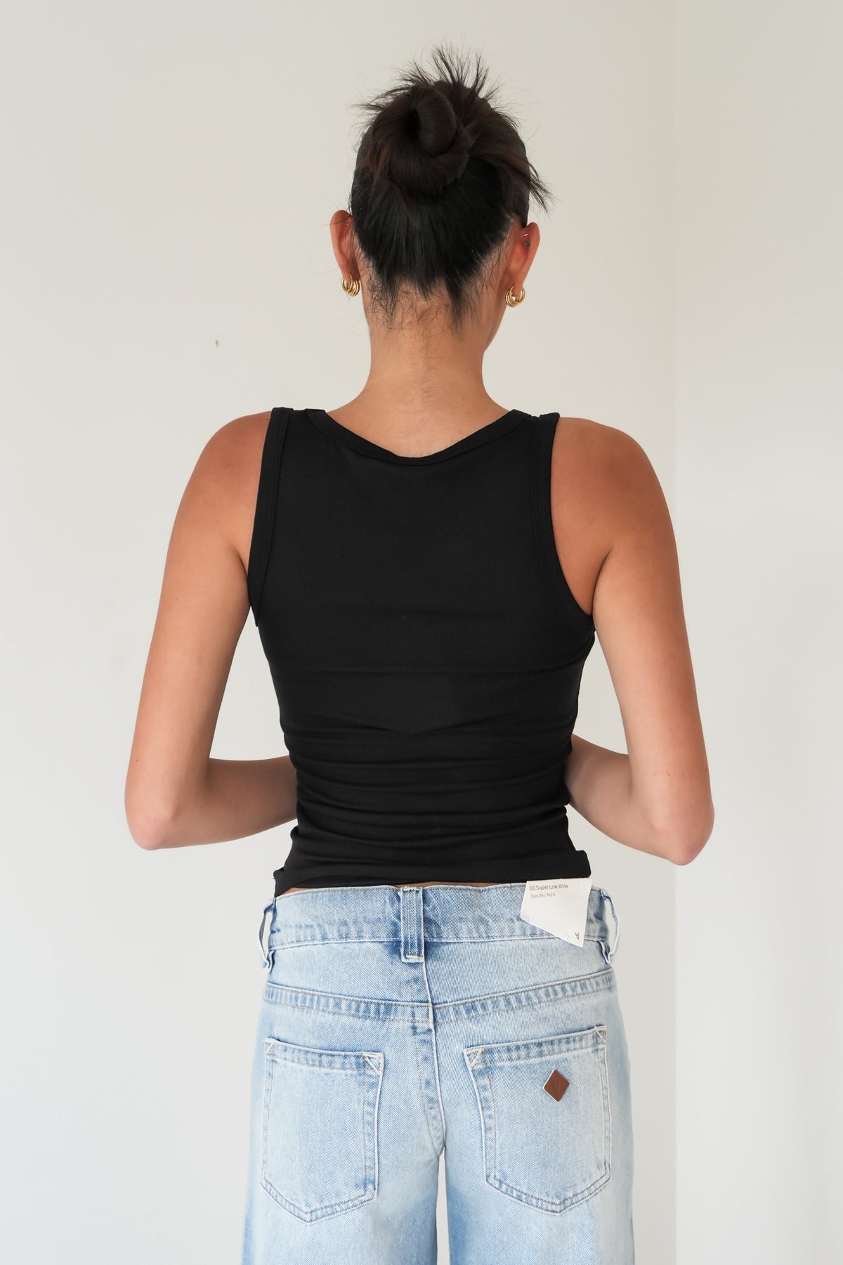 Luxe Rib Vee Tank Black