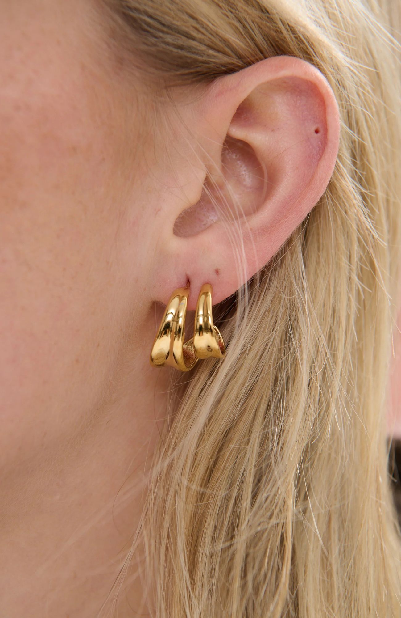Maris-Earrings-Gold