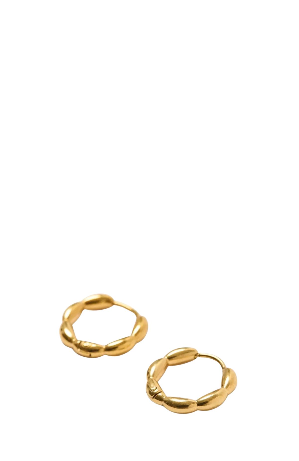 Lova Huggie Earrings Gold