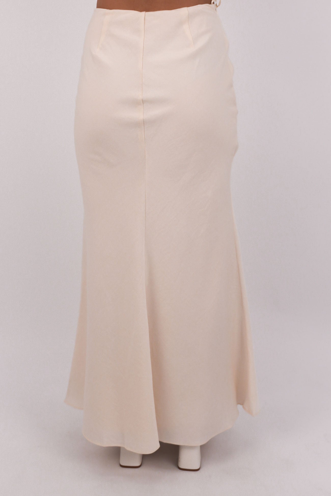 Meara Set Cream