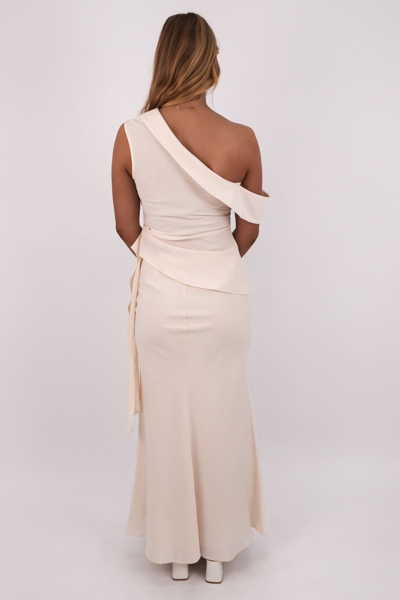 Meara Set Cream