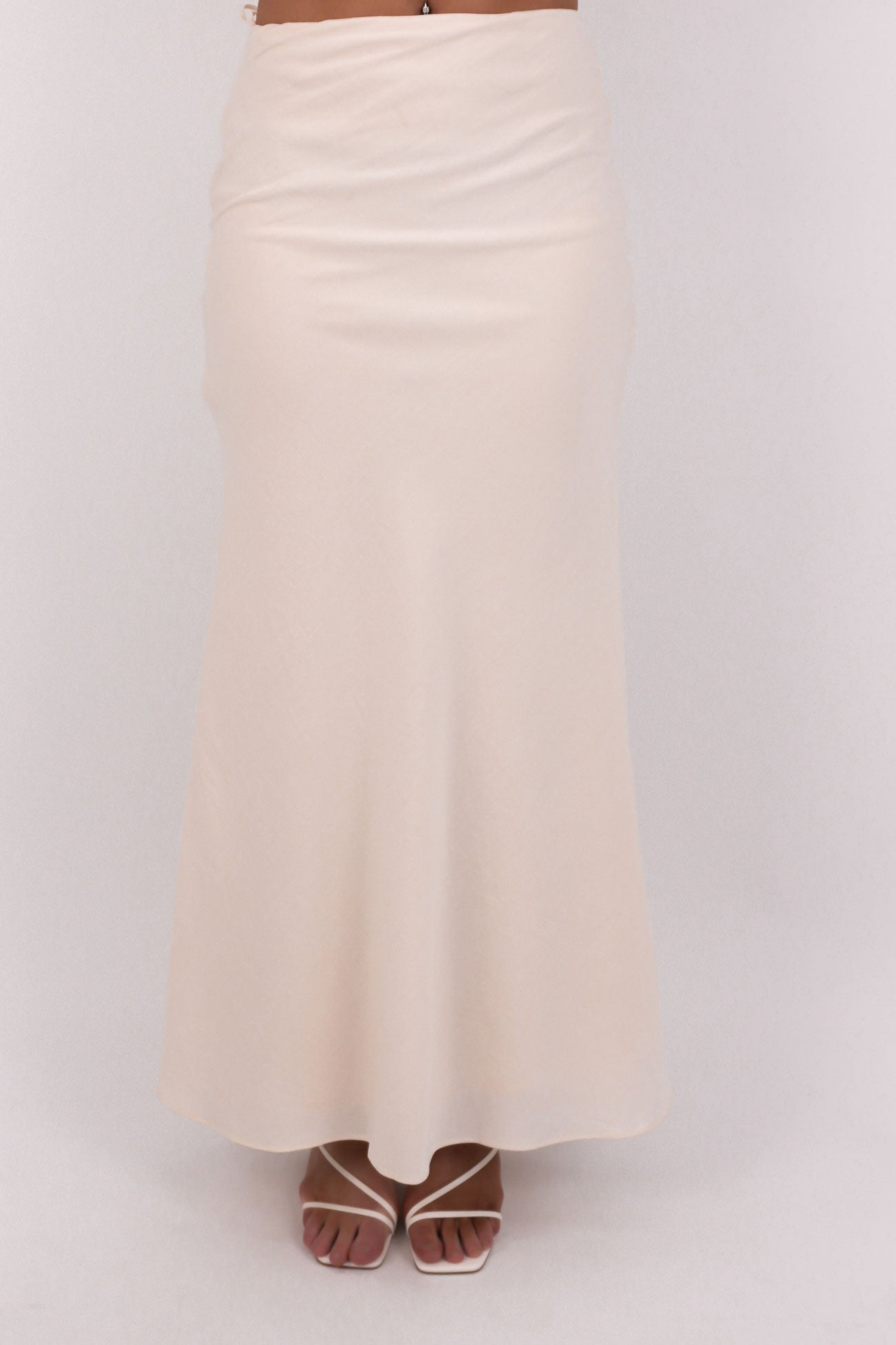 Meara Set Cream