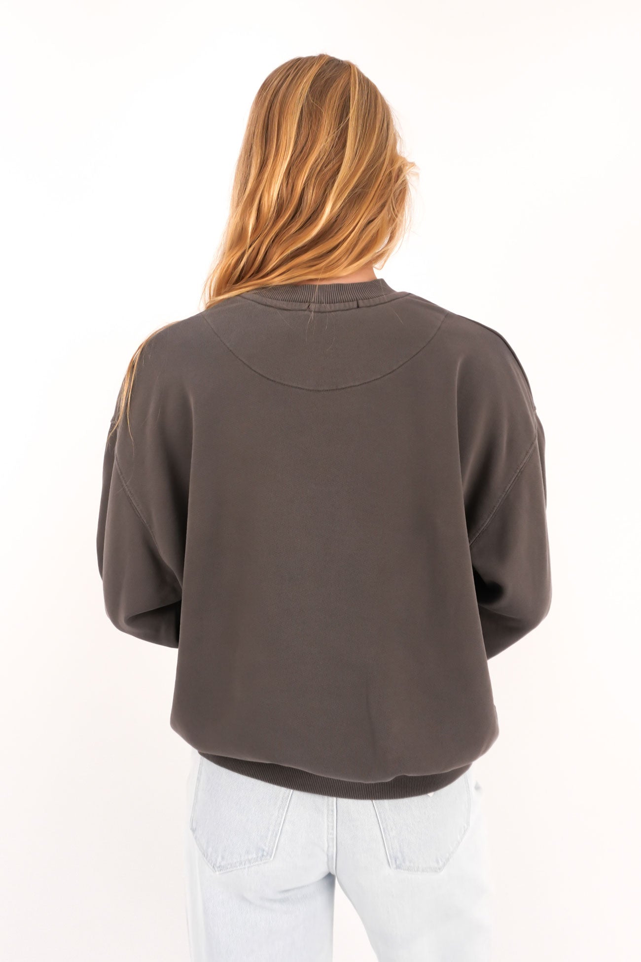 Mon-Amour-Slouch-Crew-Charcoal-bjpg