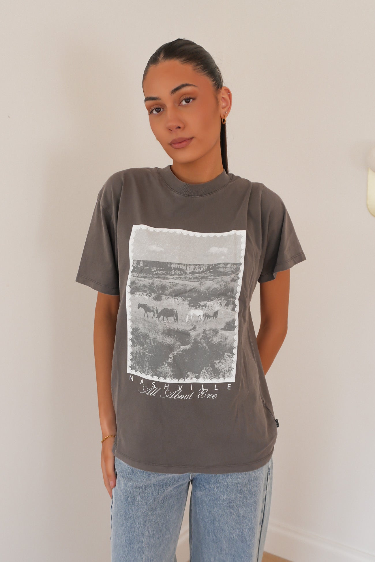 Nashville Relaxed Tee Charcoal