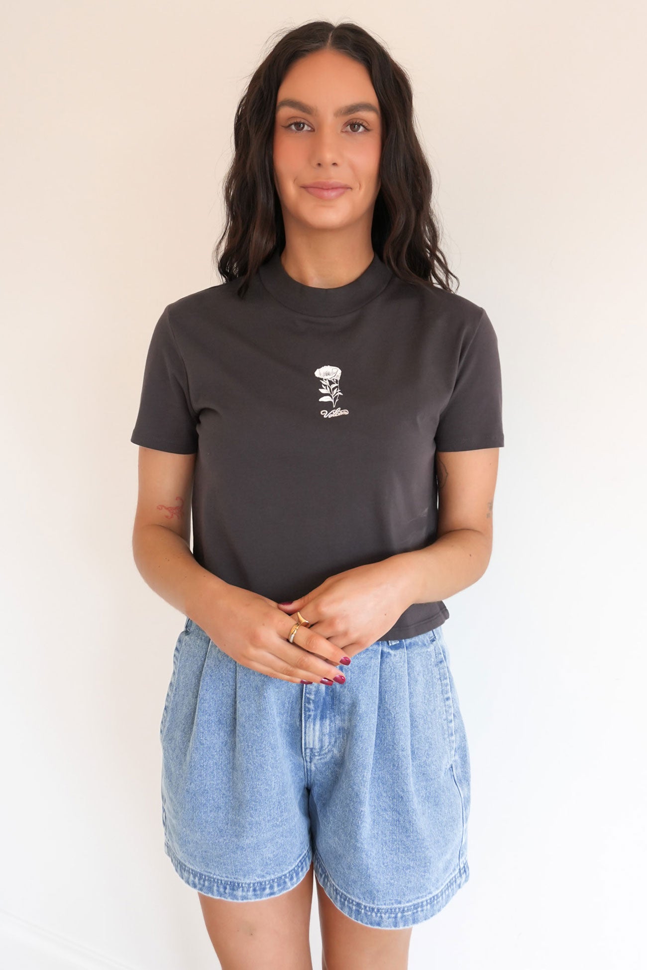 Oz Dial Crop Tee Vintage Black